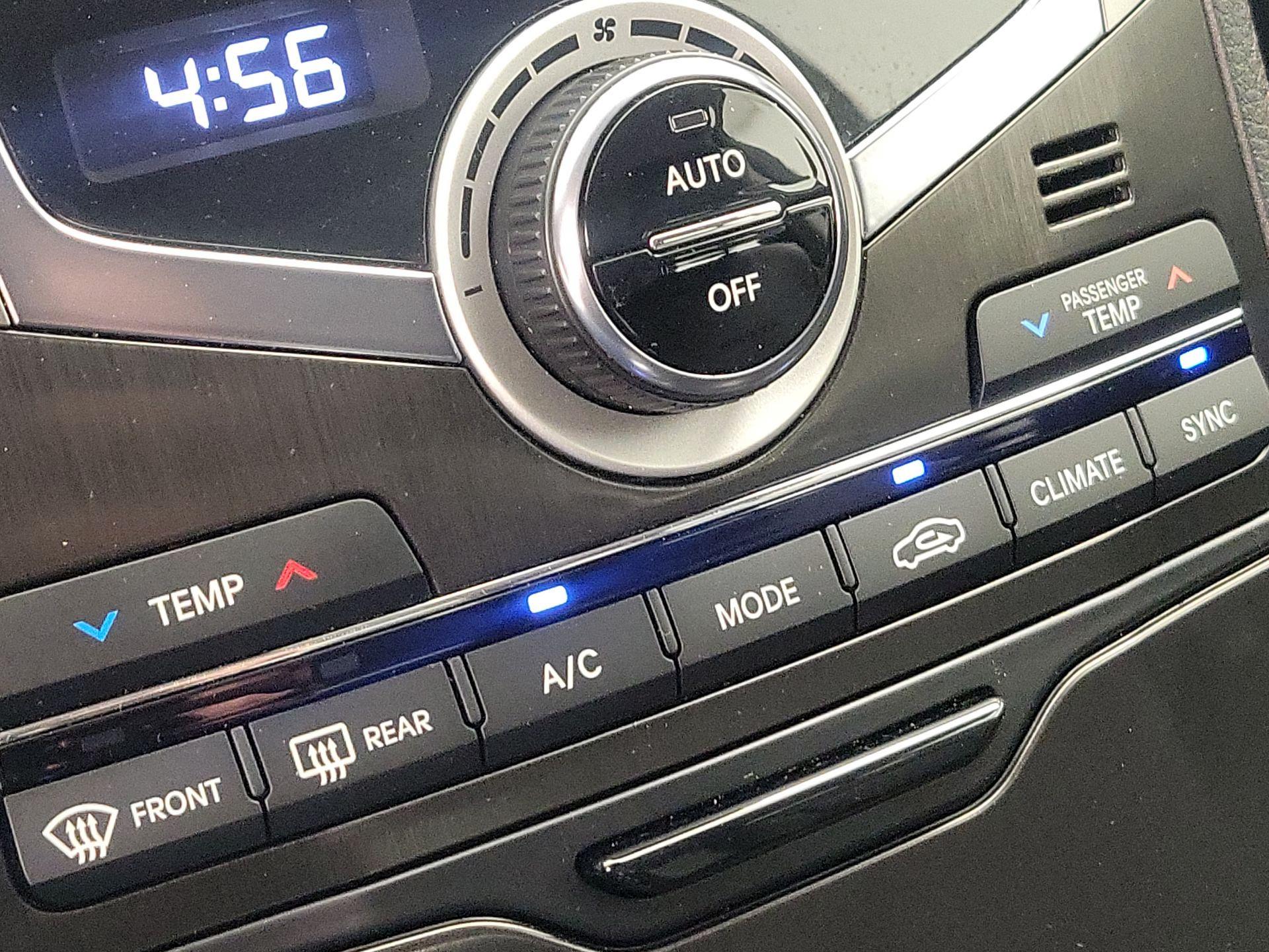 Thumbnail: 2016 Hyundai Azera - 17