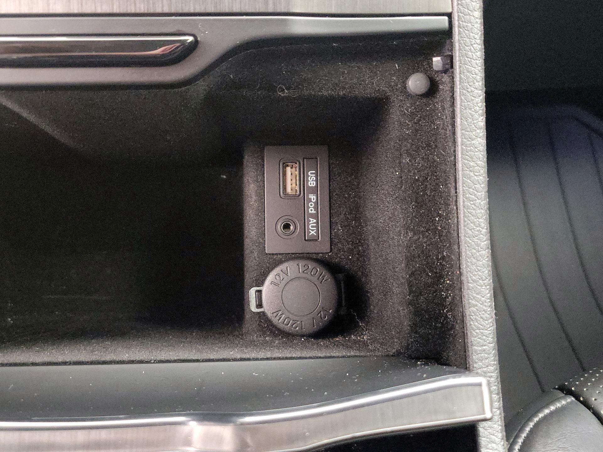 Thumbnail: 2016 Hyundai Azera - 19