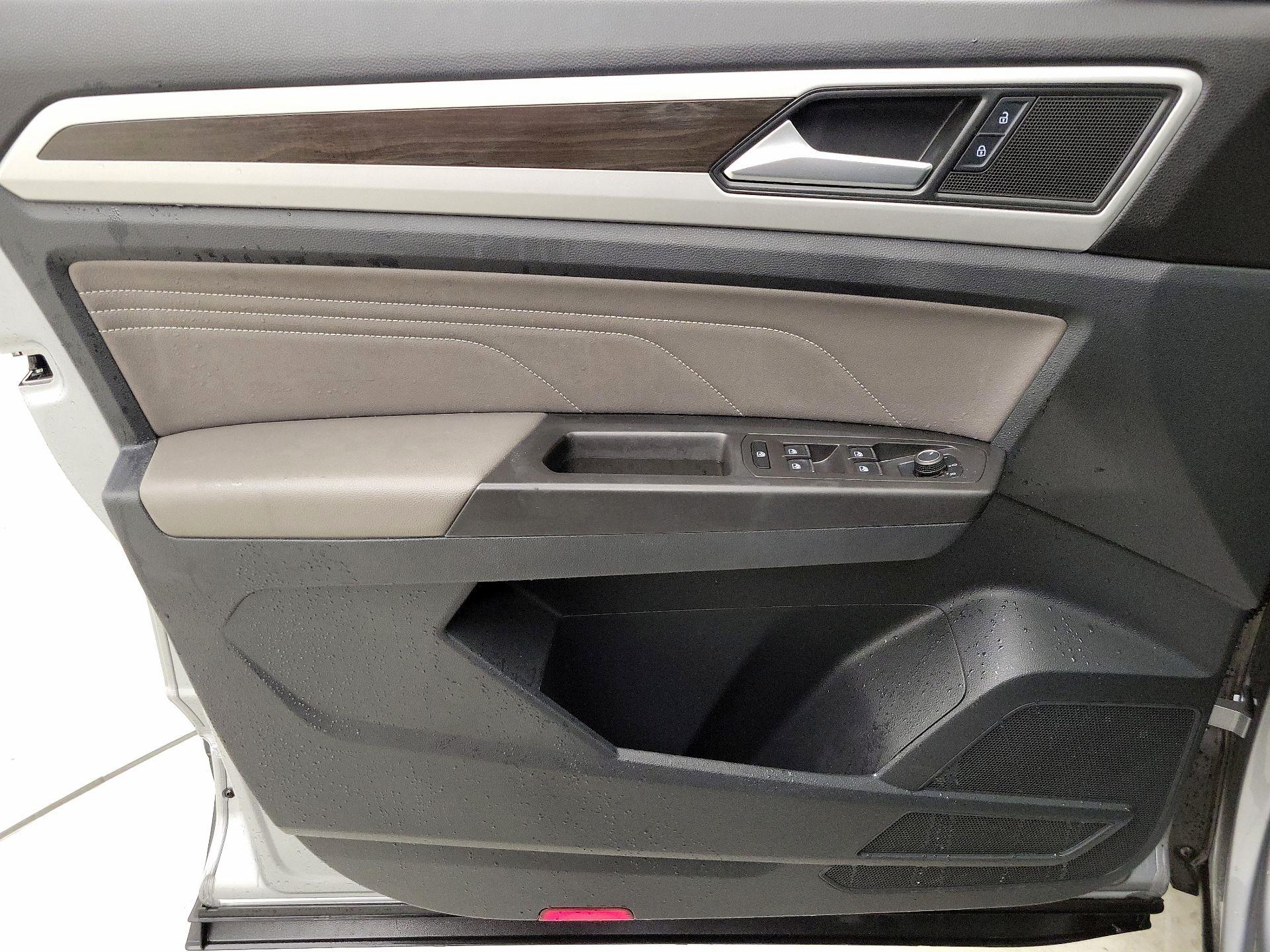 Thumbnail: 2022 Volkswagen Atlas - 12