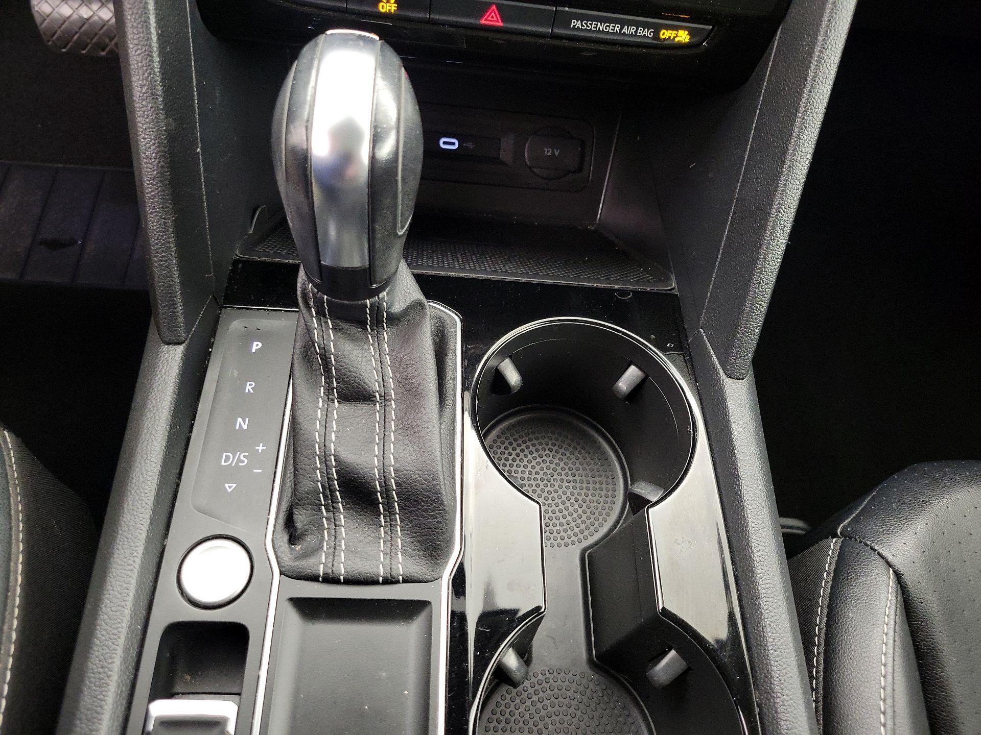 Thumbnail: 2022 Volkswagen Atlas - 17