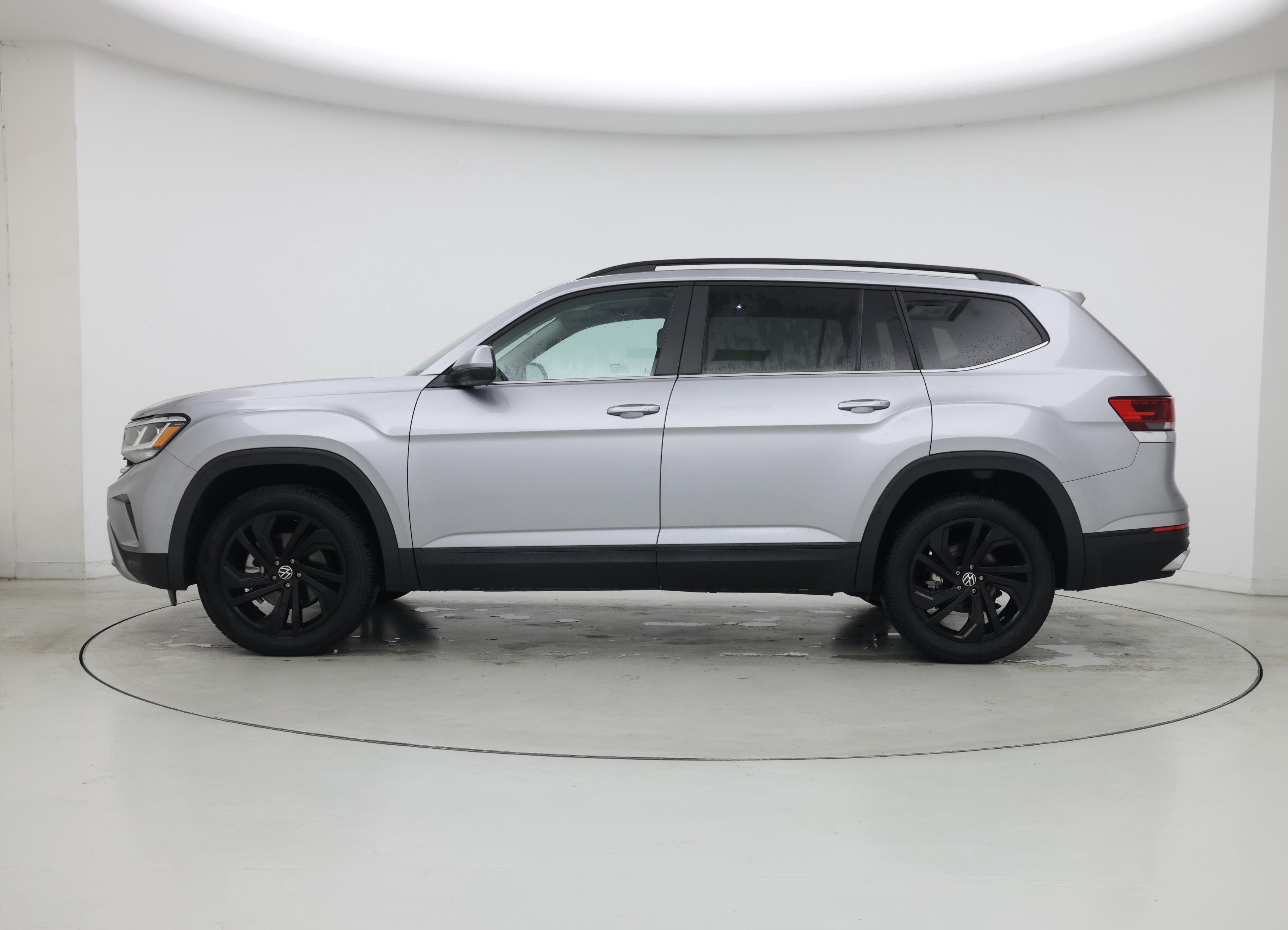 Thumbnail: 2022 Volkswagen Atlas - 3