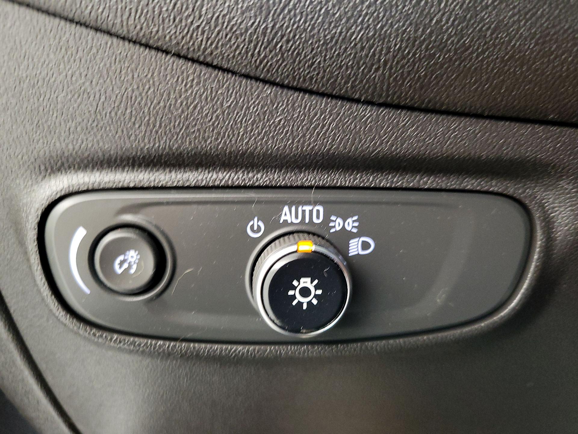 Thumbnail: 2022 Chevrolet Equinox - 13