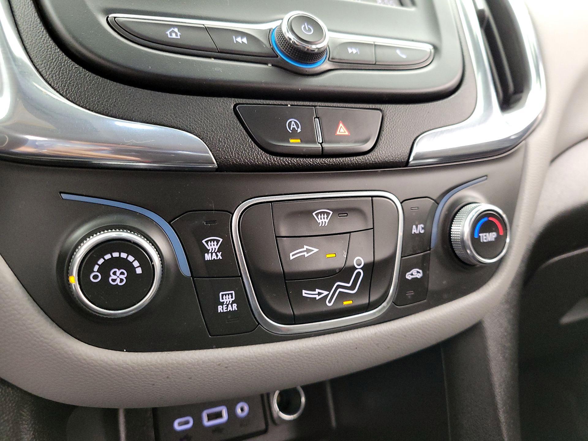 Thumbnail: 2022 Chevrolet Equinox - 16