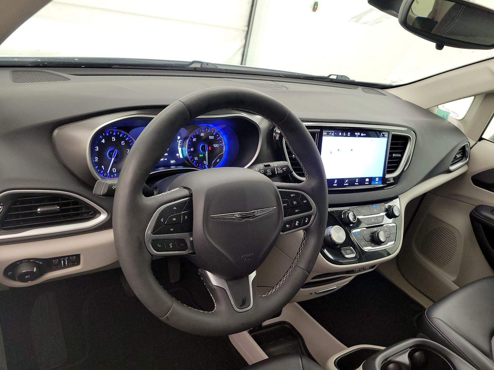 Thumbnail: 2024 Chrysler Pacifica - 9