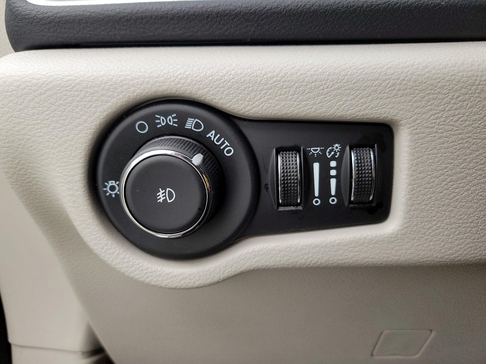 Thumbnail: 2024 Chrysler Pacifica - 13