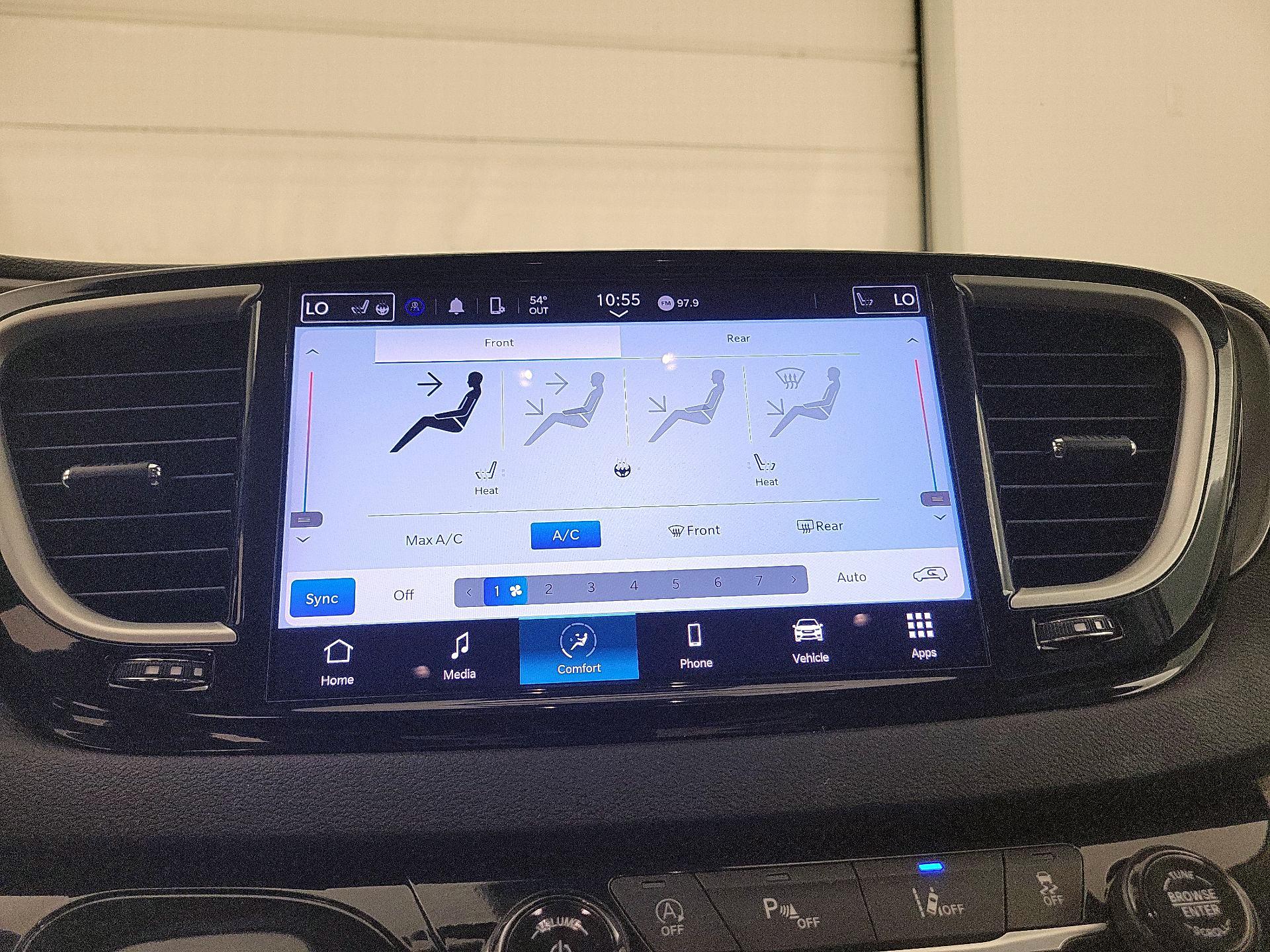 Thumbnail: 2024 Chrysler Pacifica - 15