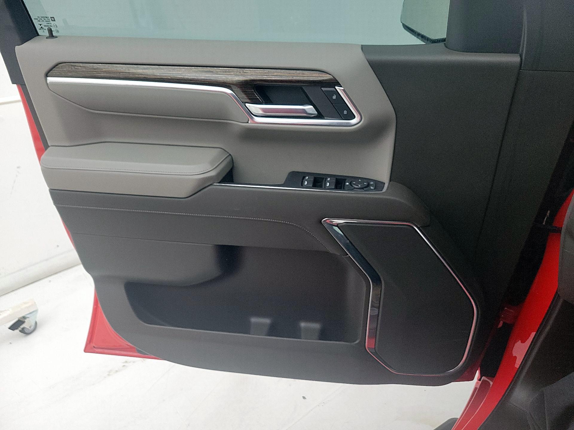 Thumbnail: 2023 GMC Sierra 1500 - 12