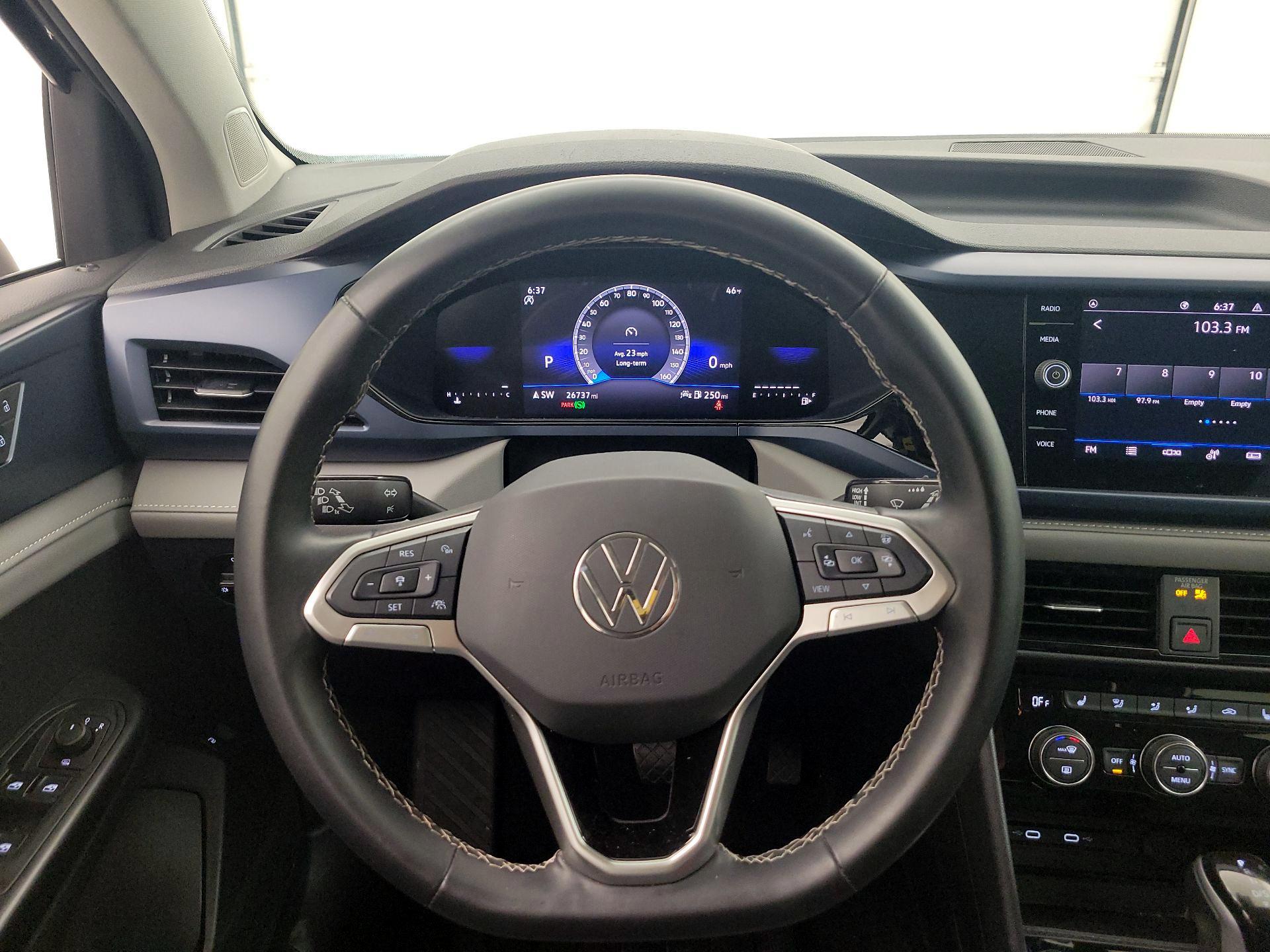 Thumbnail: 2024 Volkswagen Taos - 10