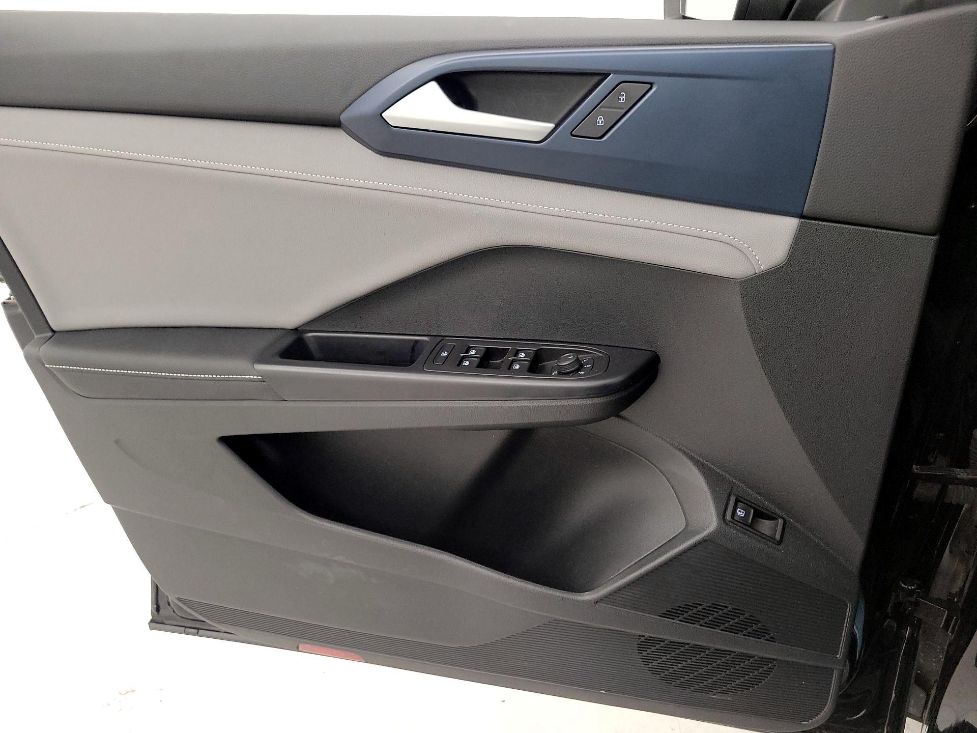 Thumbnail: 2024 Volkswagen Taos - 12