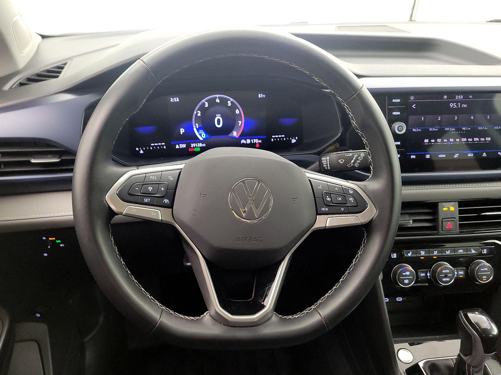 Thumbnail: 2024 Volkswagen Taos - 10