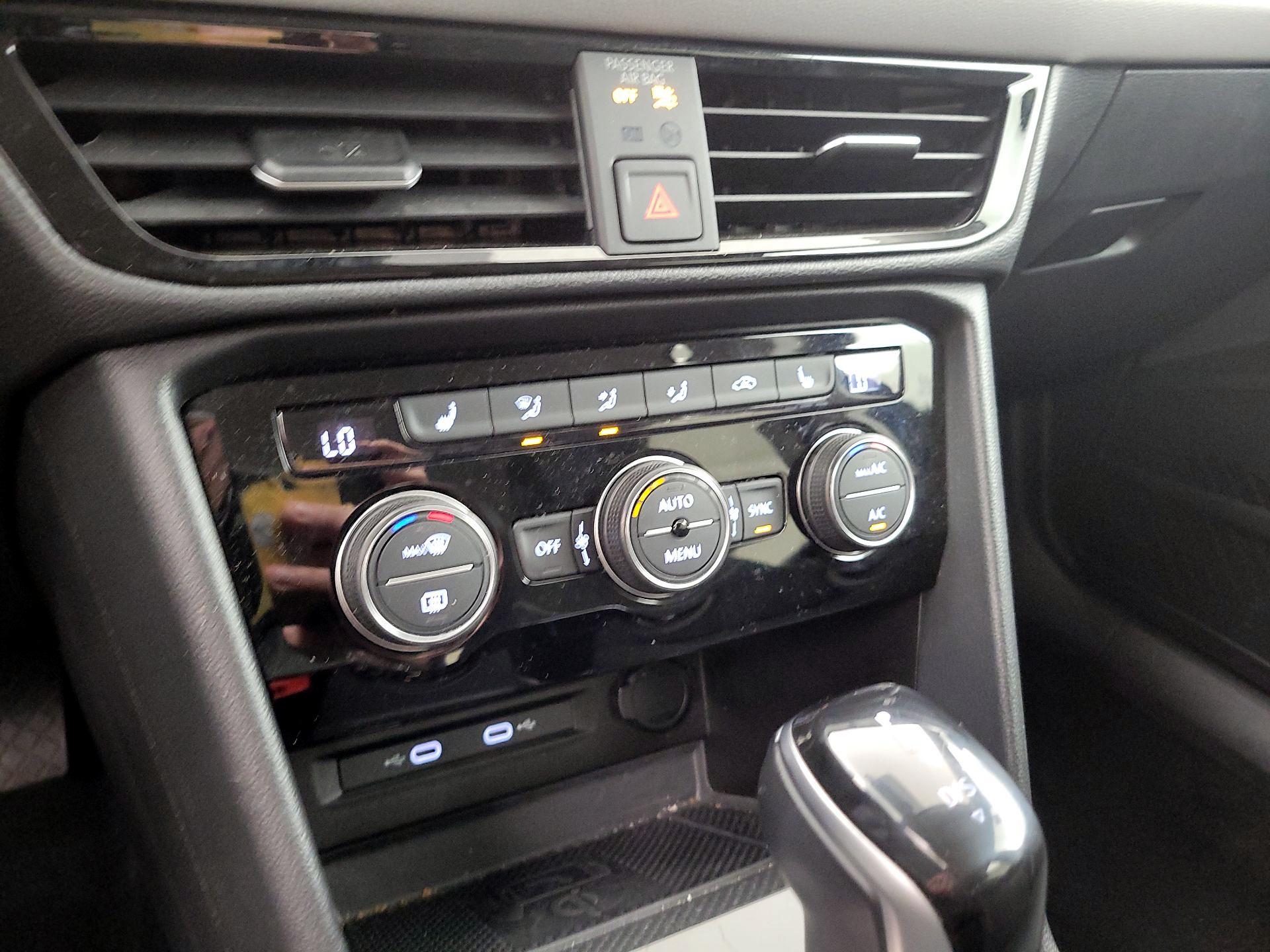 Thumbnail: 2024 Volkswagen Taos - 16