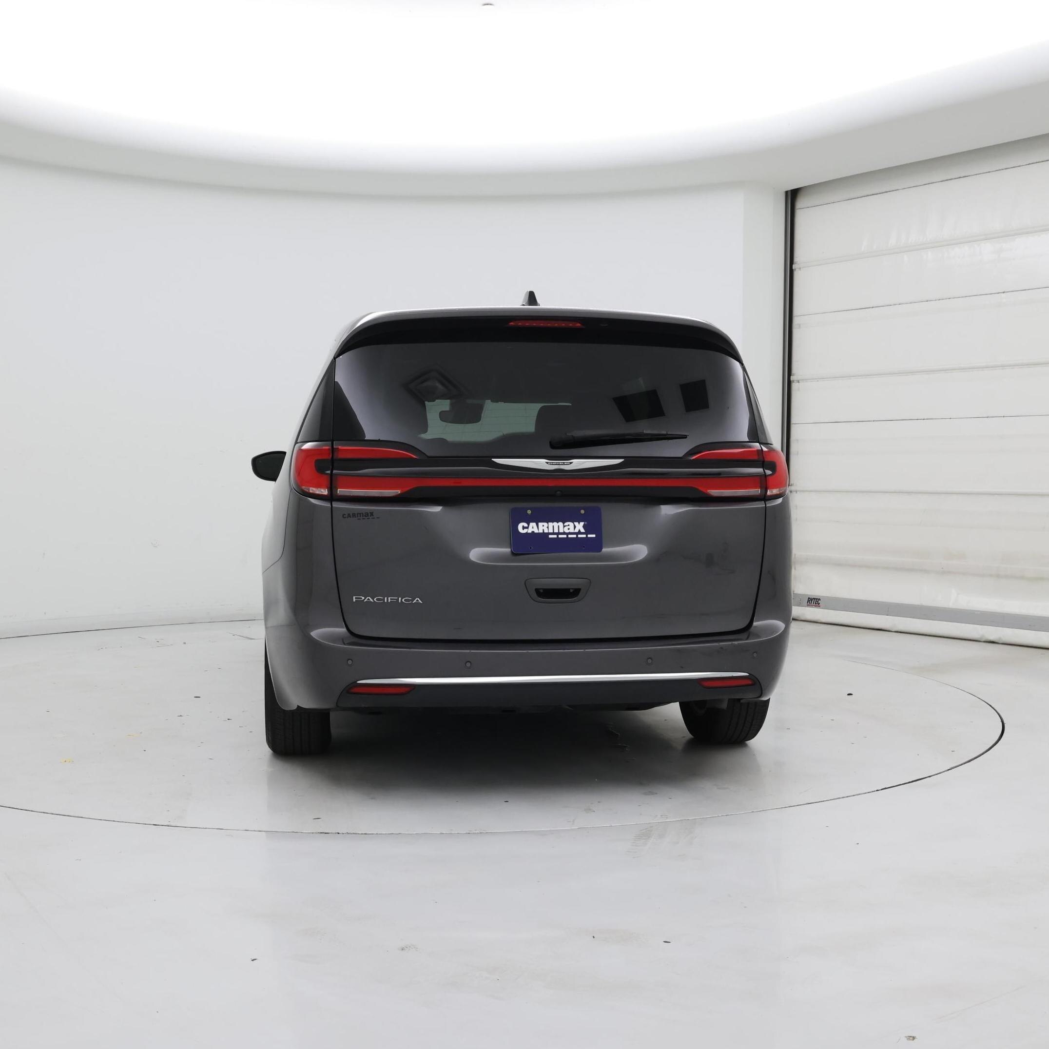 Thumbnail: 2023 Chrysler Pacifica - 6