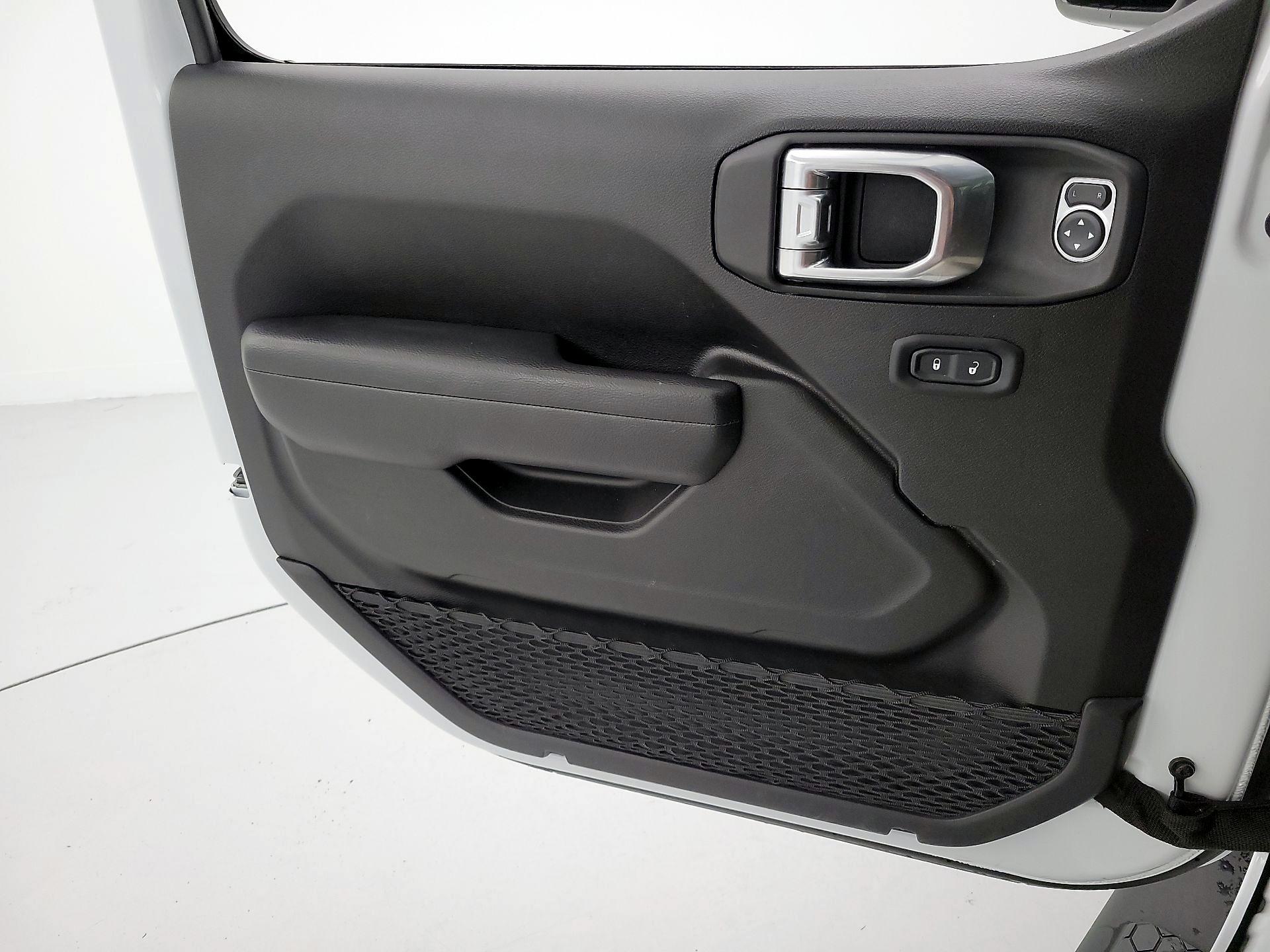 Thumbnail: 2025 Jeep Wrangler - 12