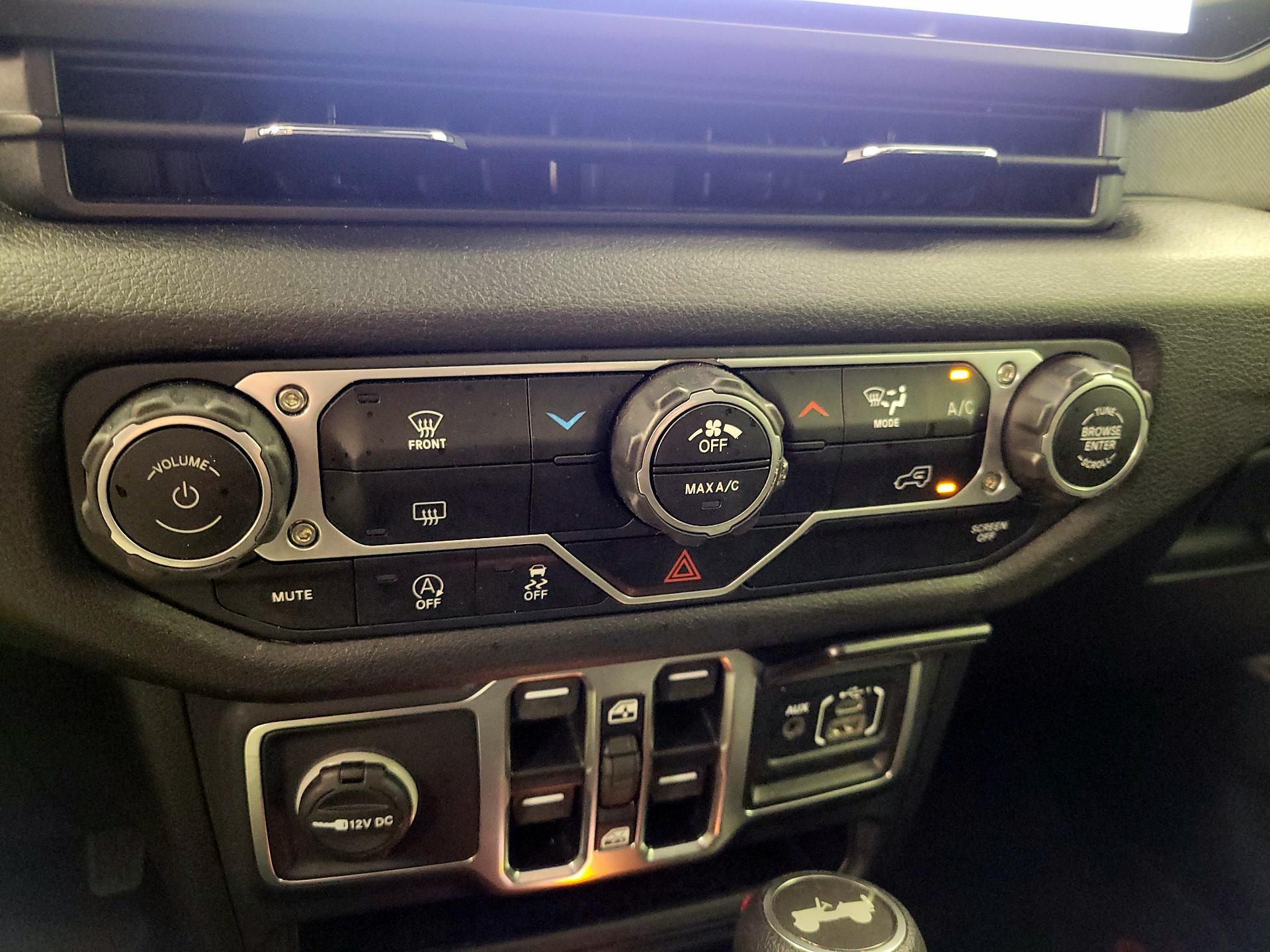 Thumbnail: 2025 Jeep Wrangler - 16