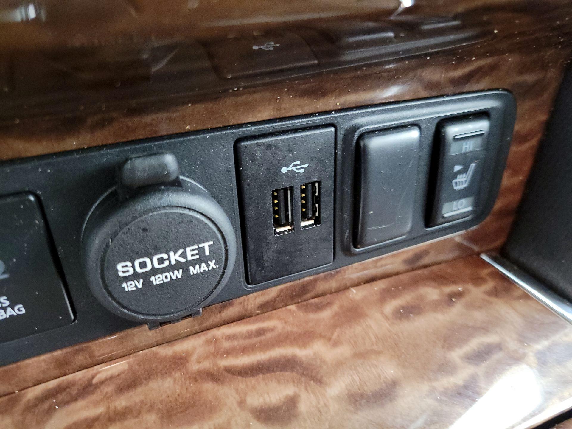 Thumbnail: 2018 Nissan Armada - 19