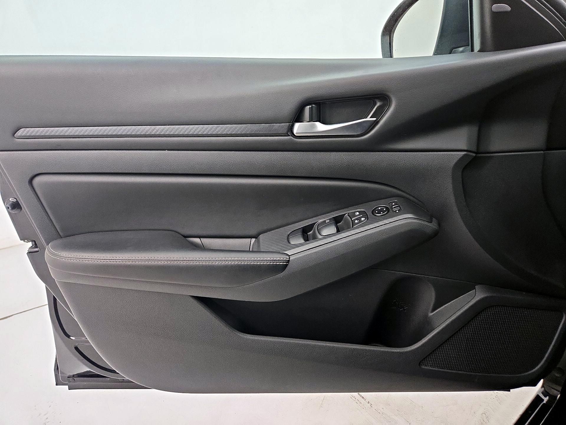 Thumbnail: 2025 Nissan Altima - 12