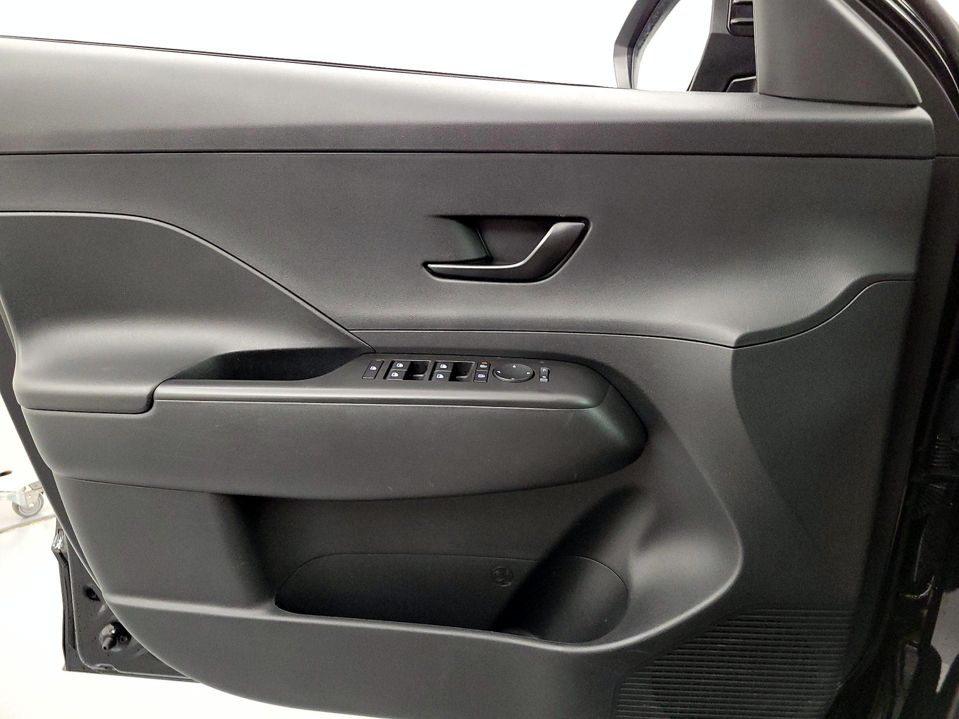 Thumbnail: 2025 Hyundai Kona - 12