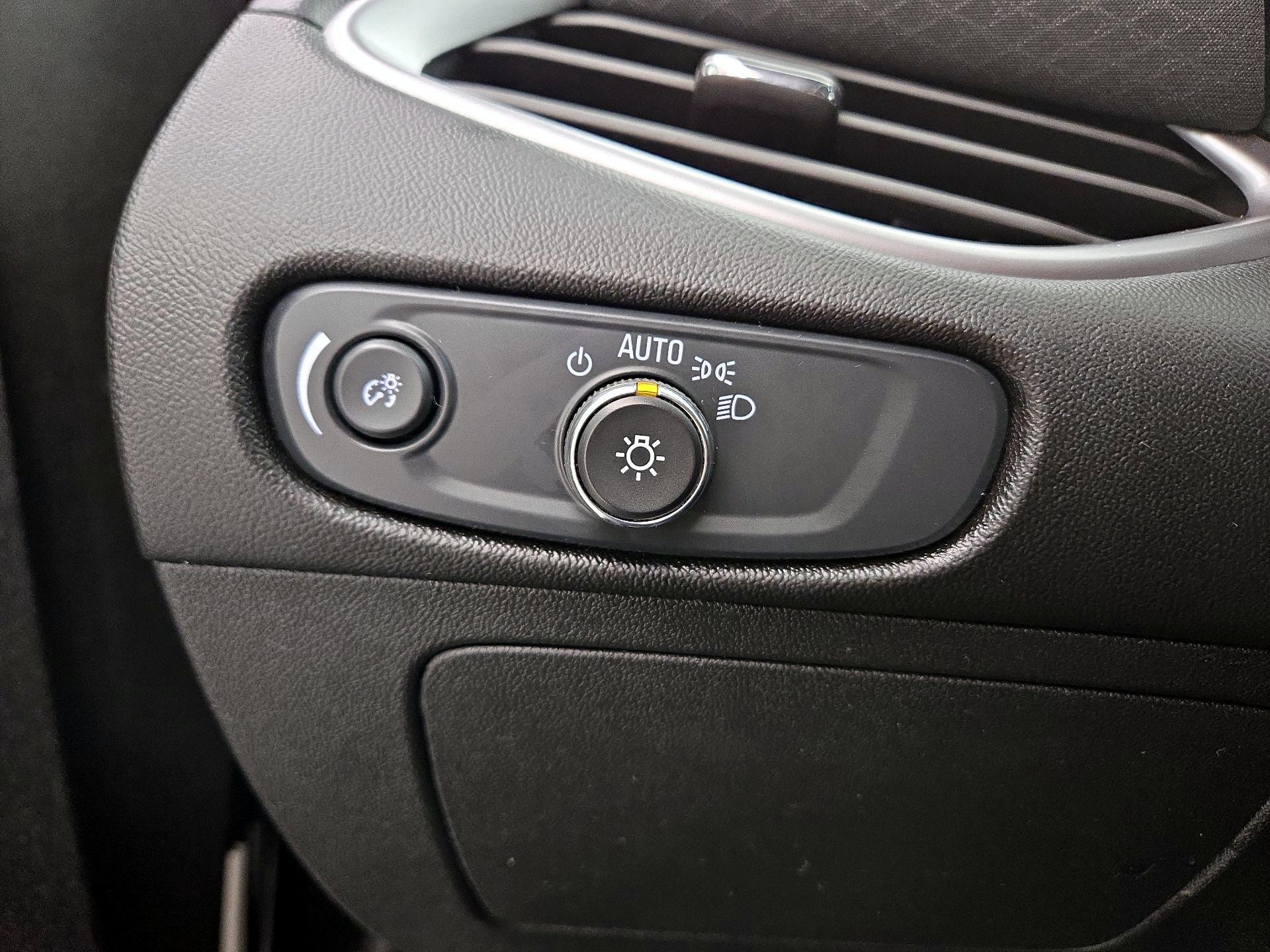 Thumbnail: 2024 Chevrolet Malibu - 13