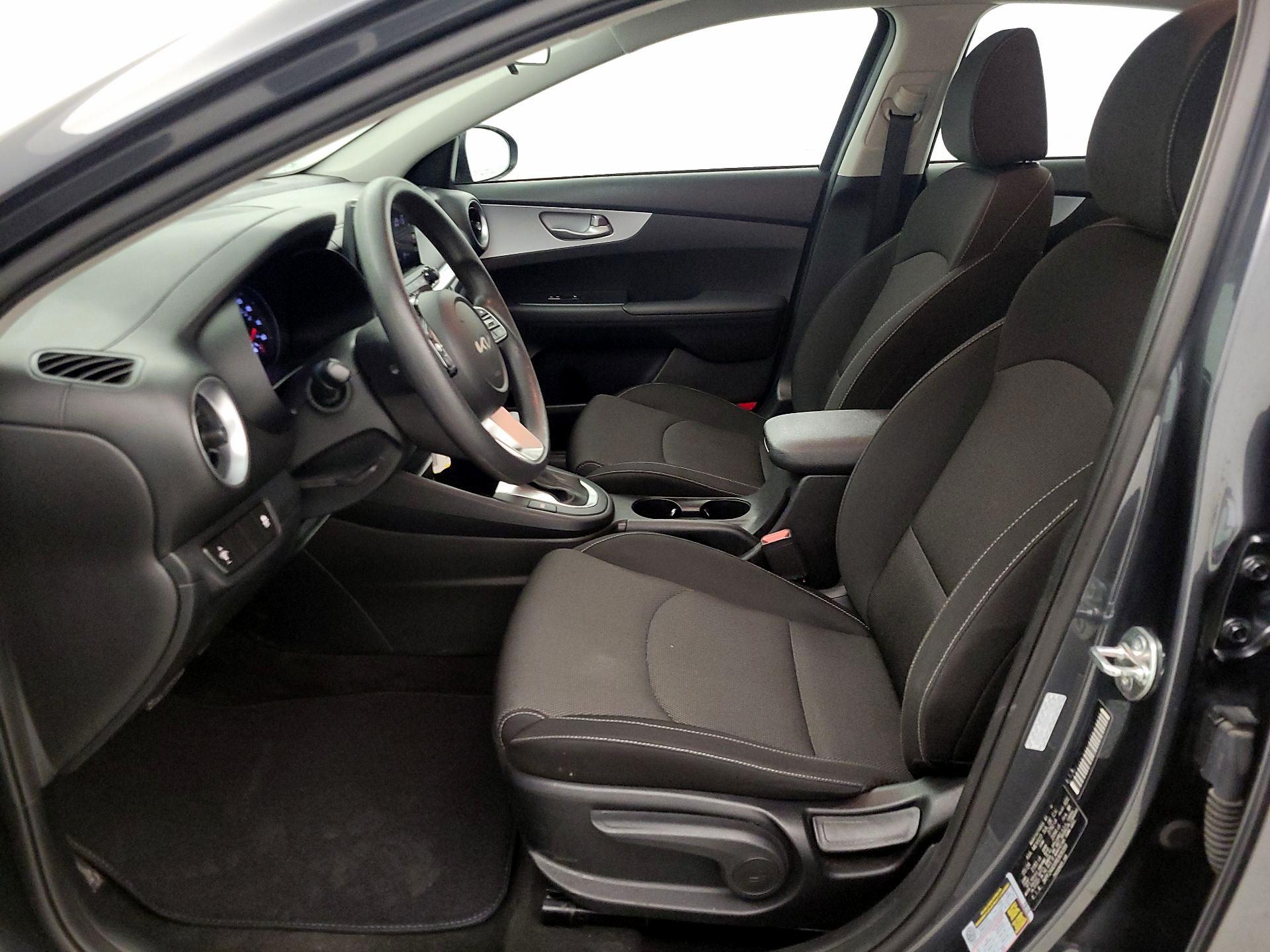 Thumbnail: 2024 Kia Forte - 11