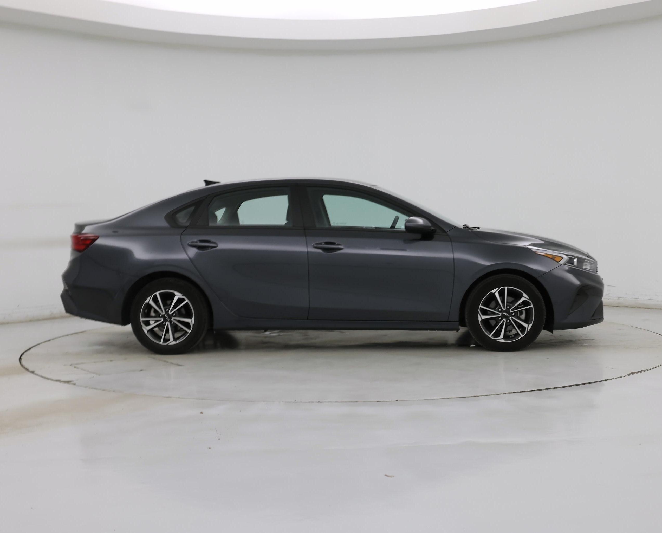 Thumbnail: 2024 Kia Forte - 7