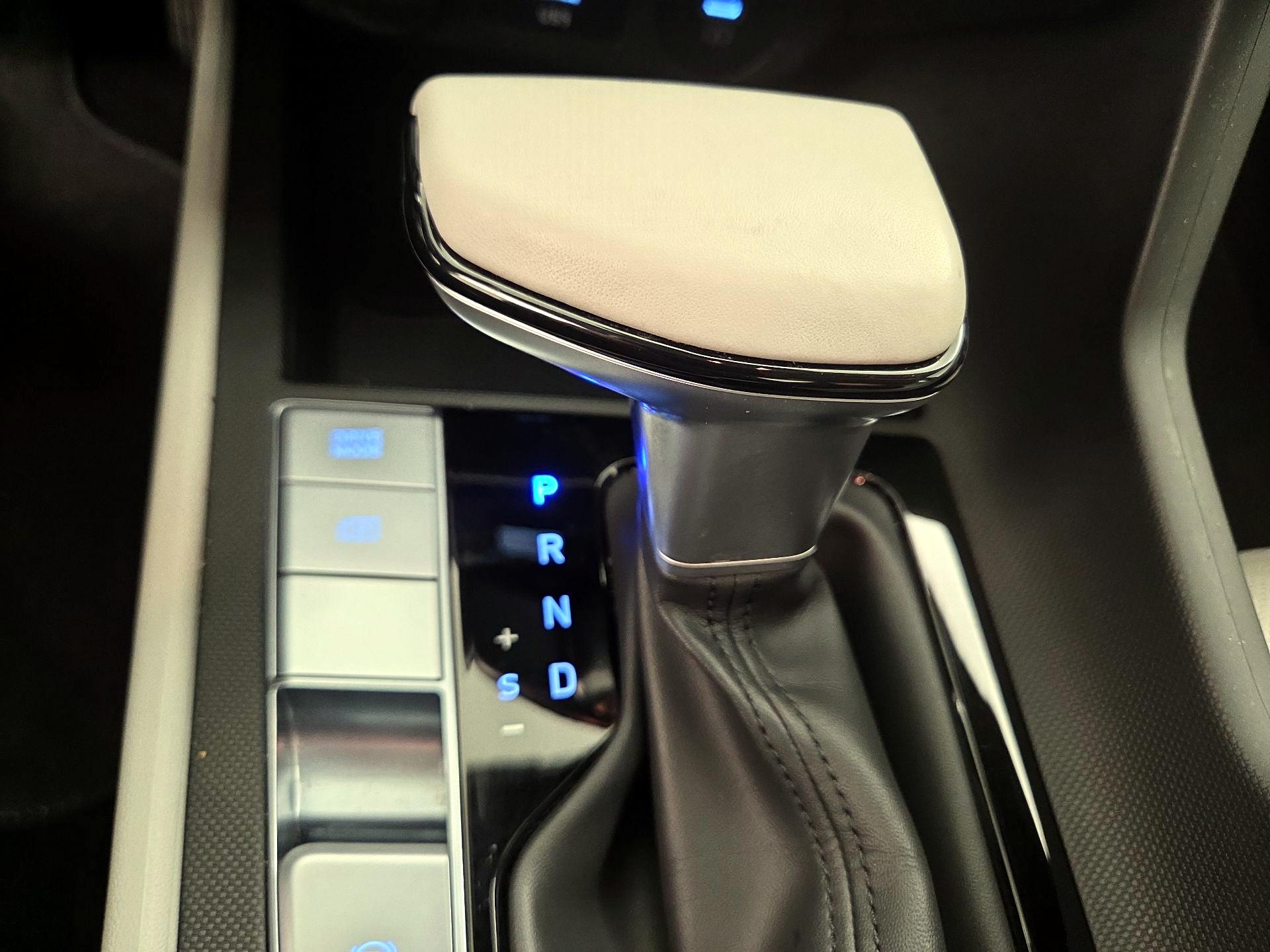 Thumbnail: 2025 Hyundai Elantra - 18