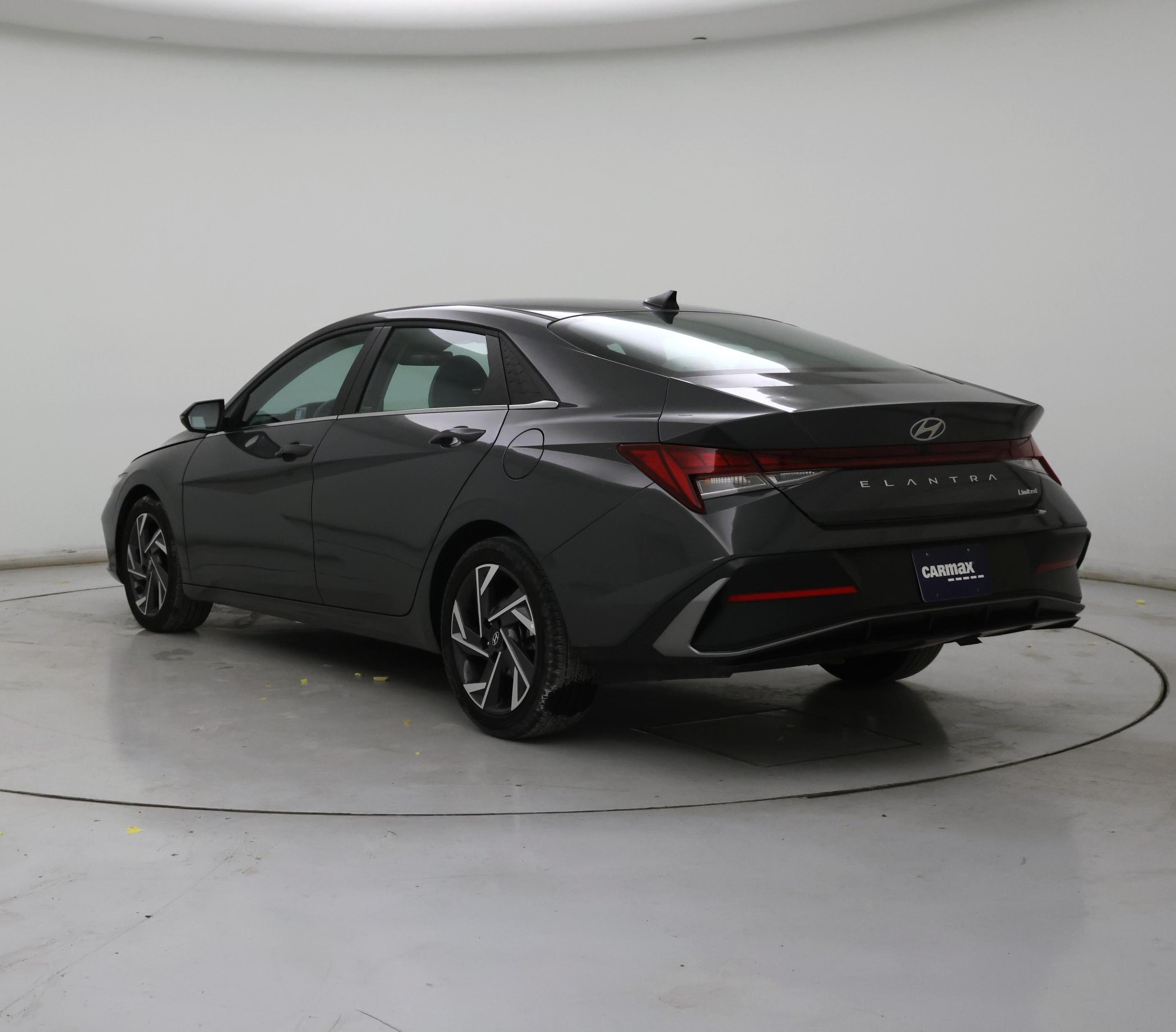 Thumbnail: 2025 Hyundai Elantra - 2