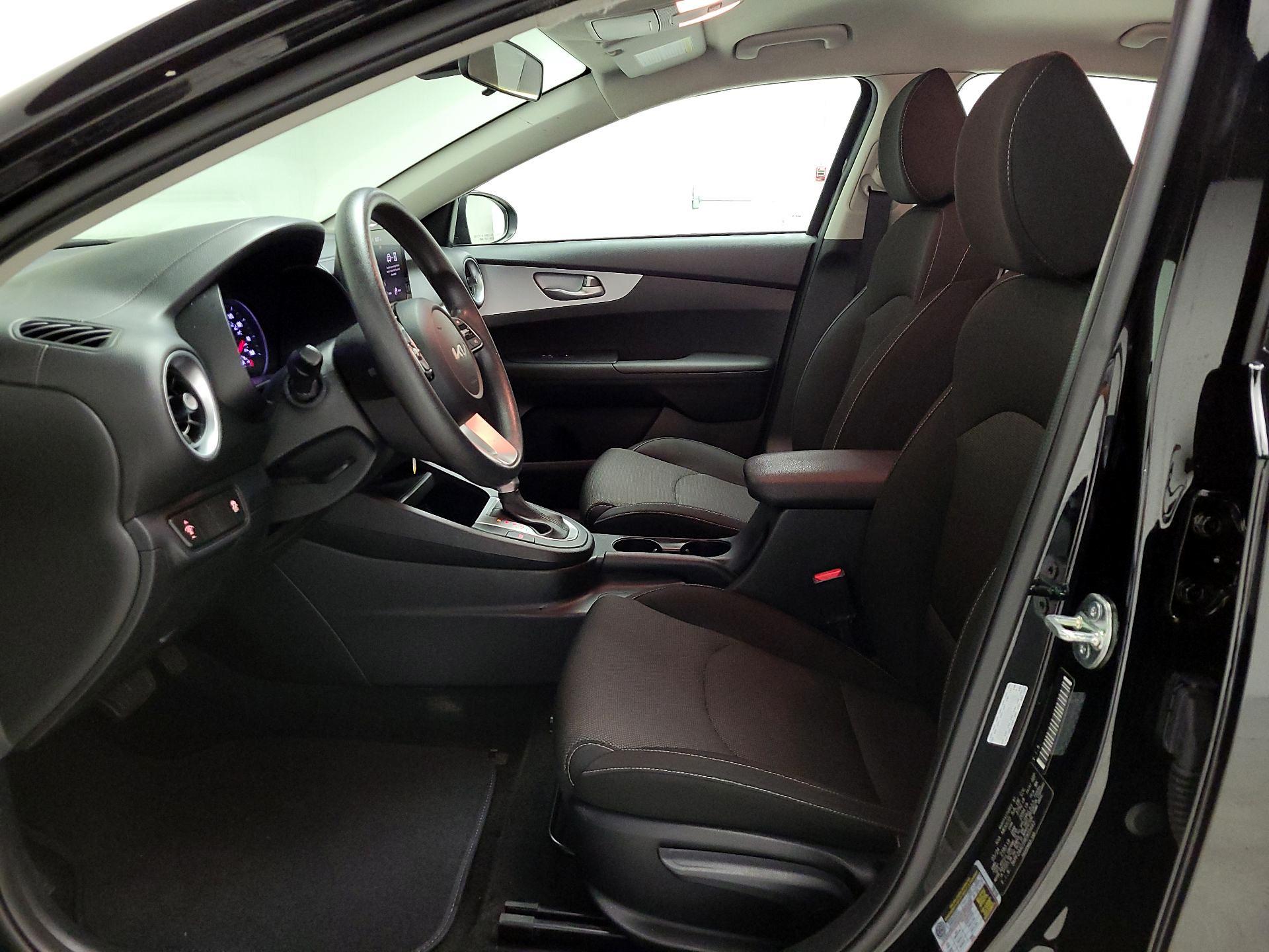 Thumbnail: 2024 Kia Forte - 11