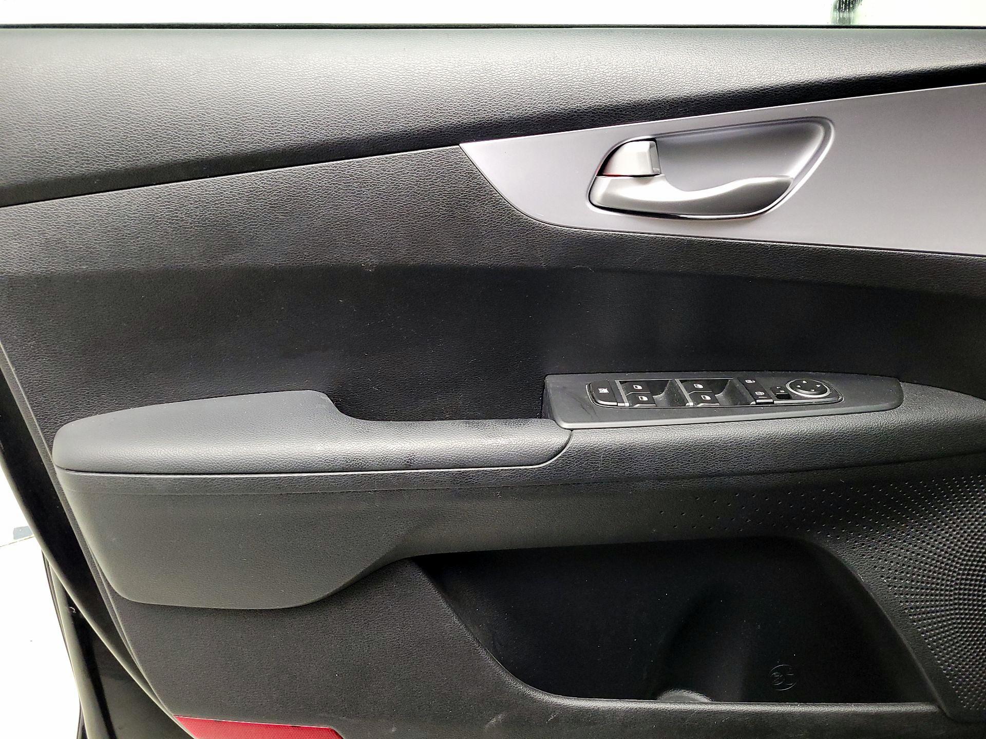 Thumbnail: 2024 Kia Forte - 12