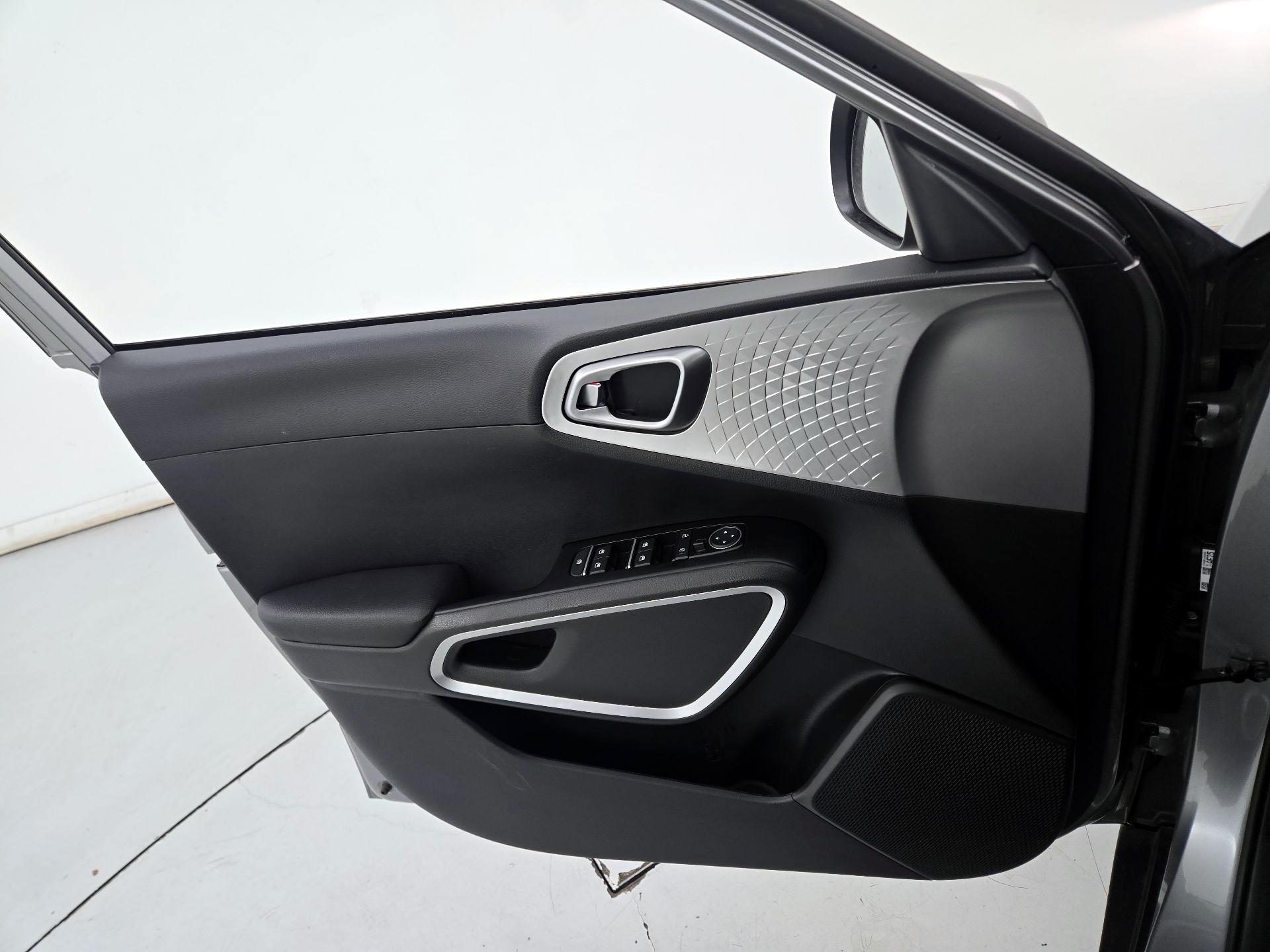 Thumbnail: 2025 Kia Soul - 12