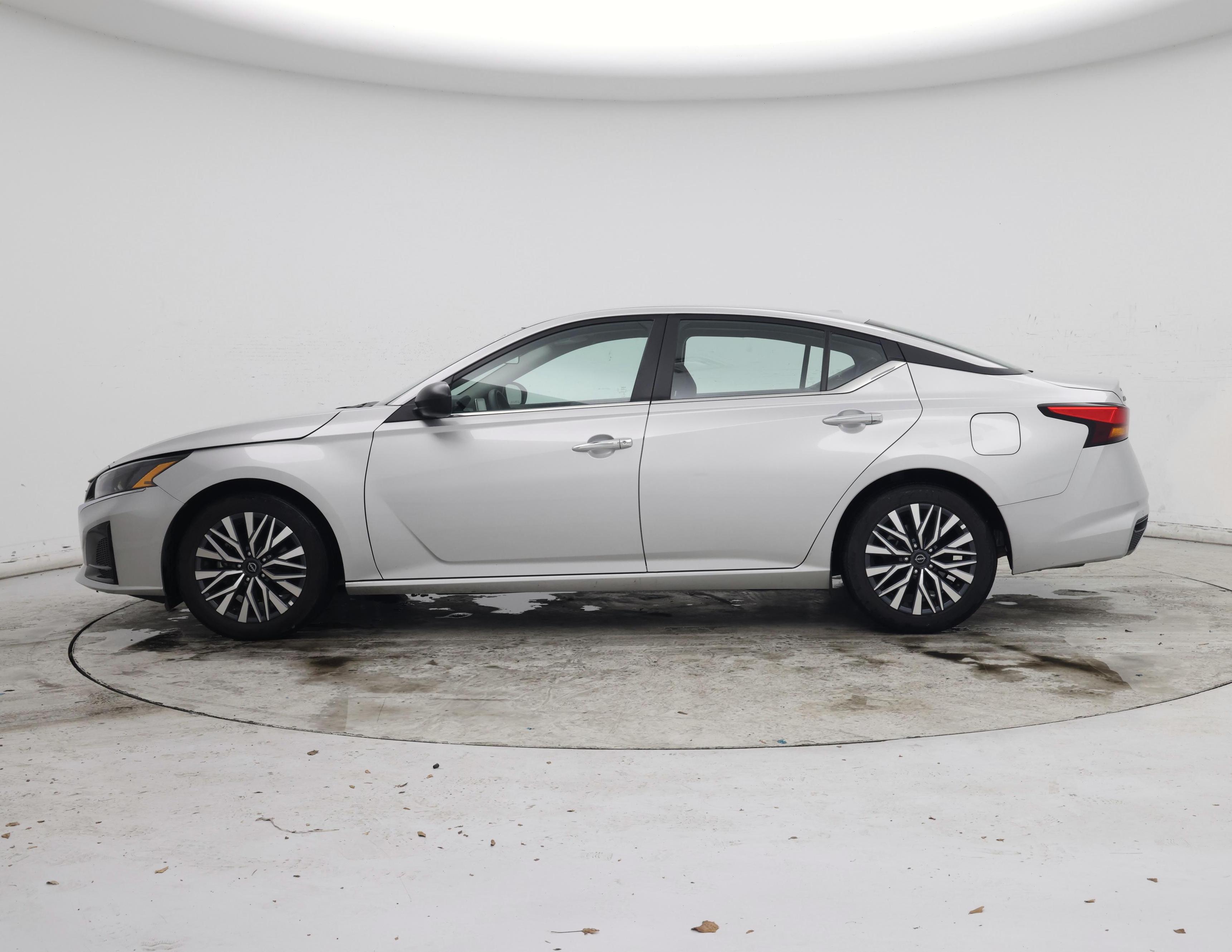 Thumbnail: 2025 Nissan Altima - 3