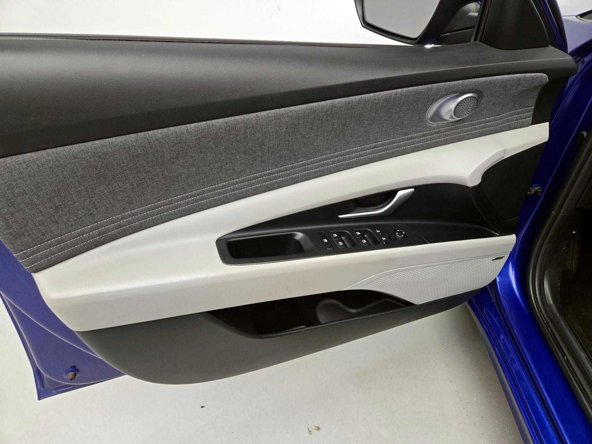 Thumbnail: 2025 Hyundai Elantra - 12