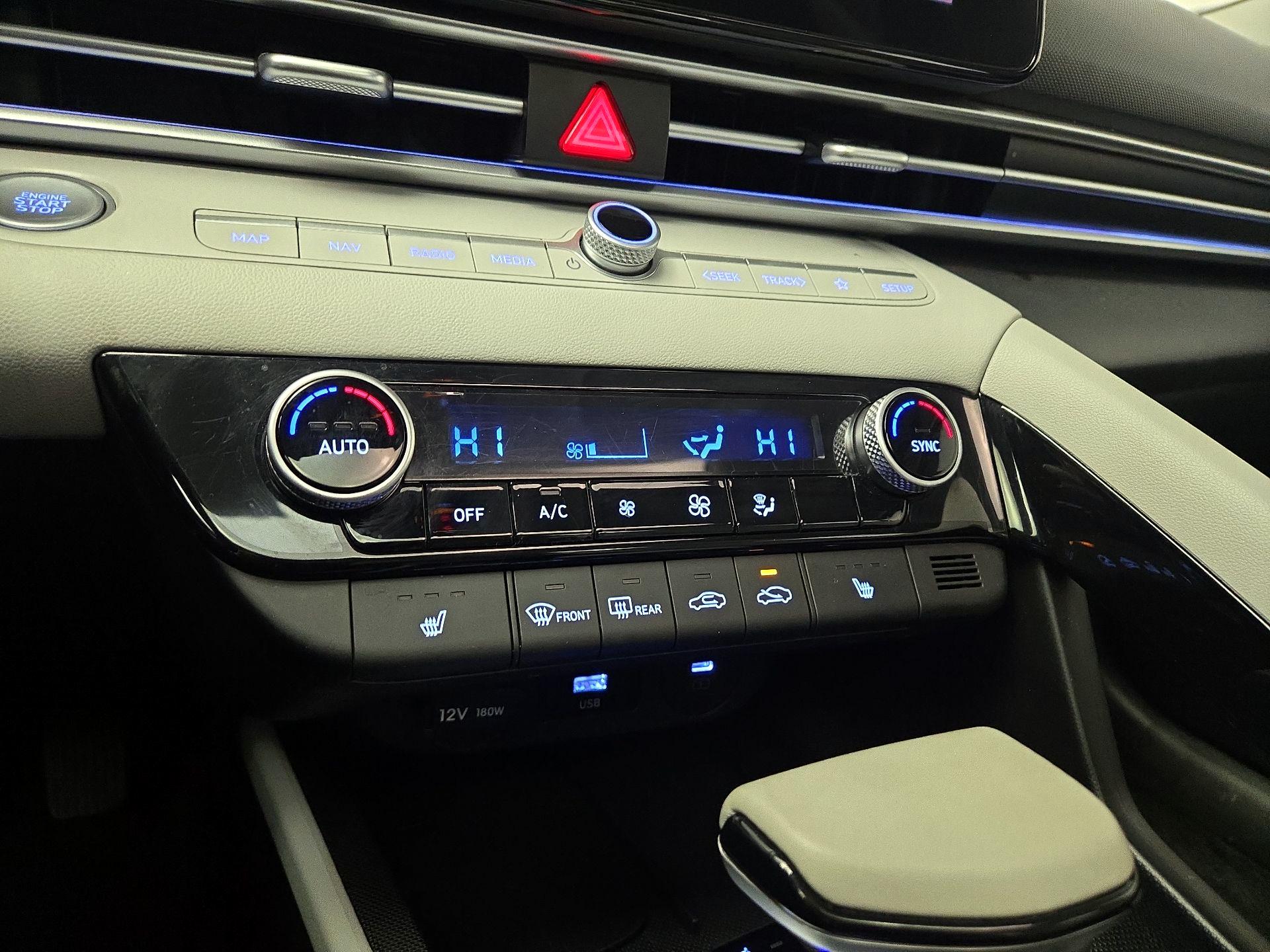 Thumbnail: 2025 Hyundai Elantra - 17