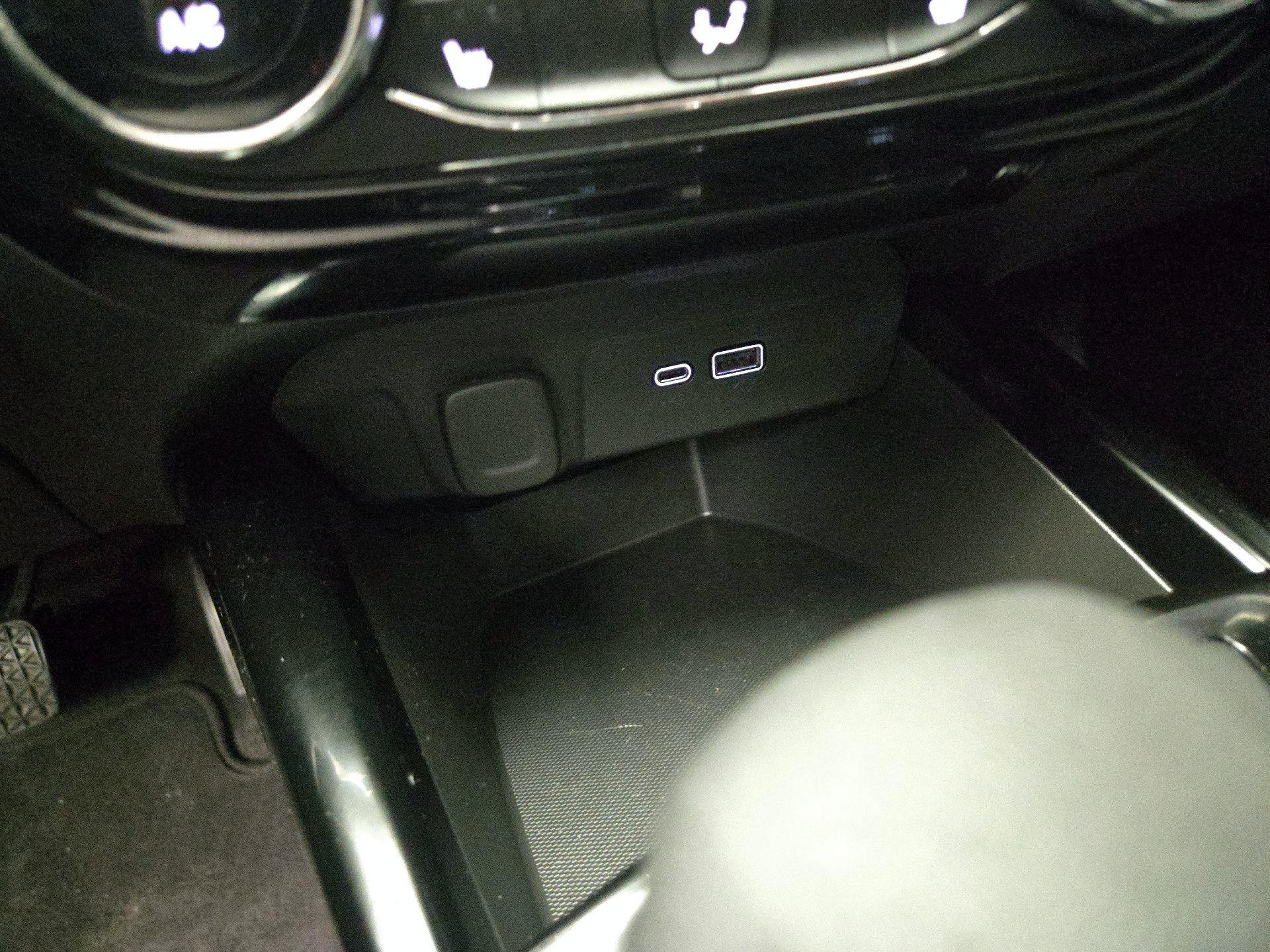 Thumbnail: 2025 Chevrolet Trax - 18