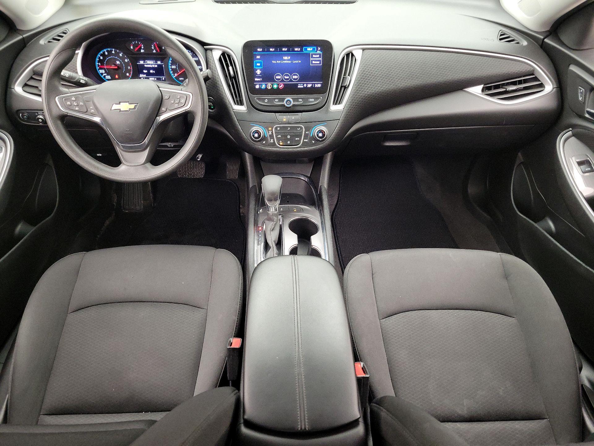 Thumbnail: 2024 Chevrolet Malibu - 9