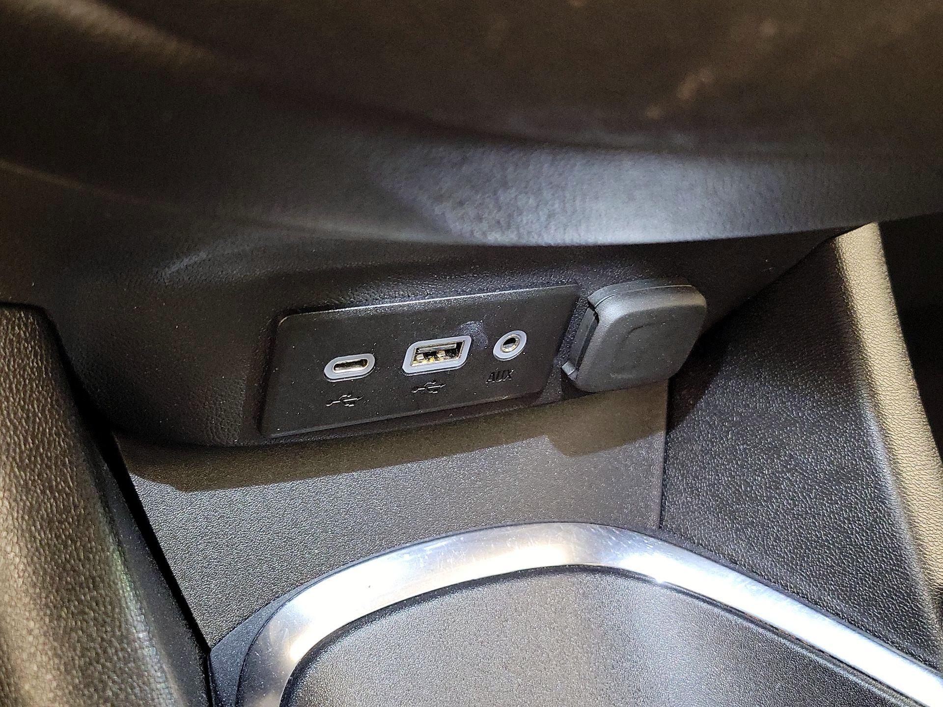 Thumbnail: 2024 Chevrolet Malibu - 18