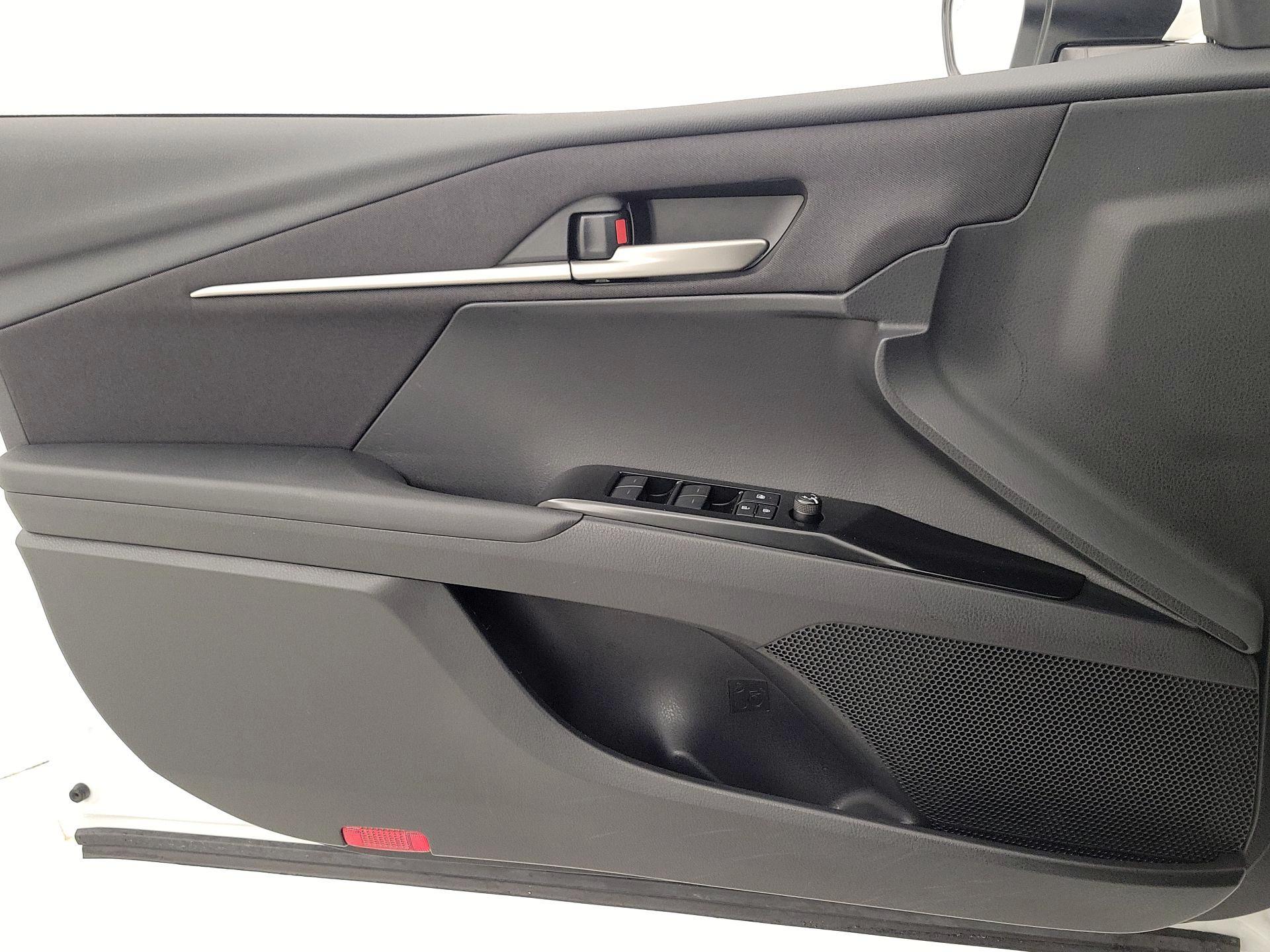 Thumbnail: 2025 Toyota Camry - 12