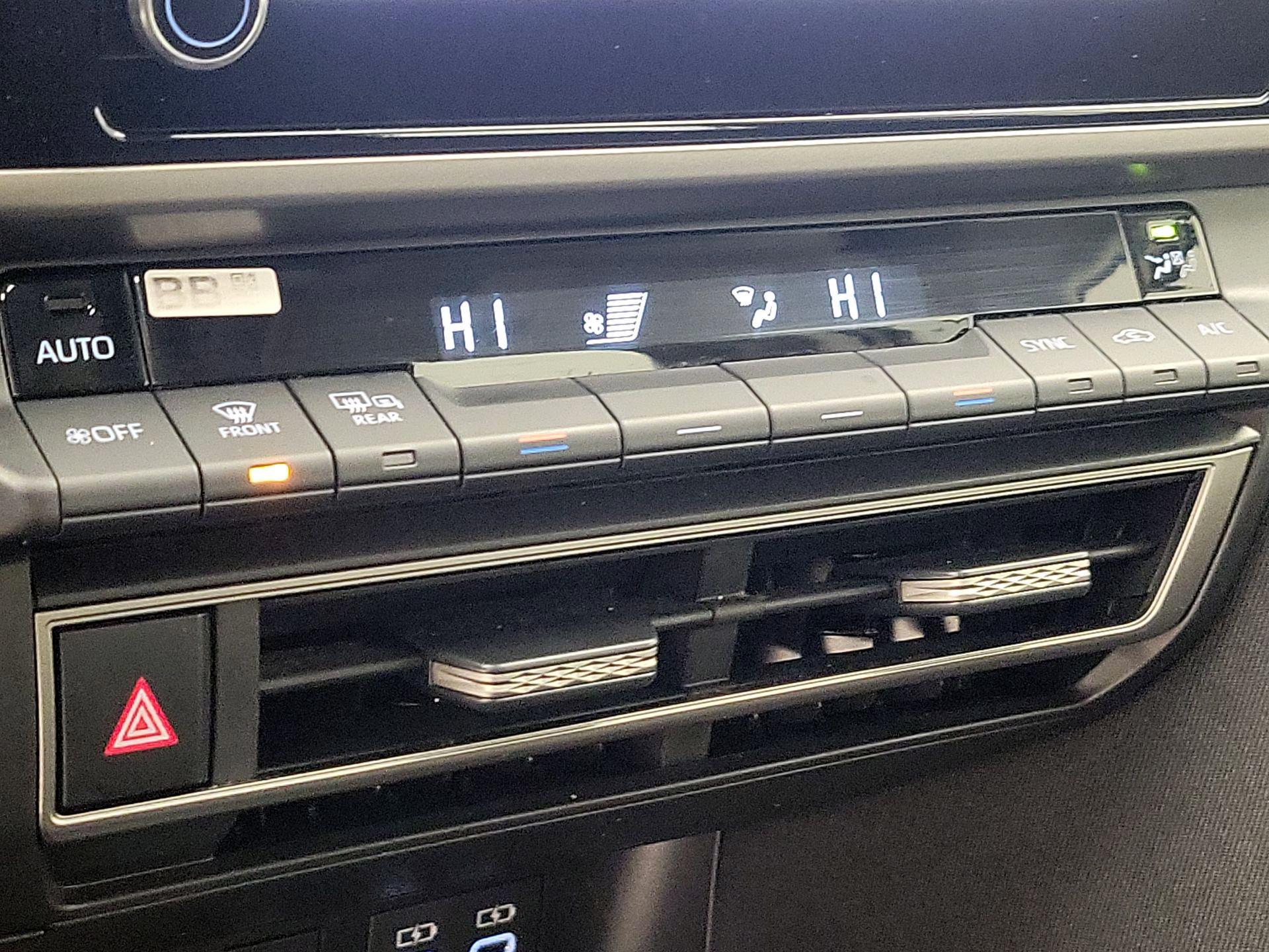 Thumbnail: 2025 Toyota Camry - 16