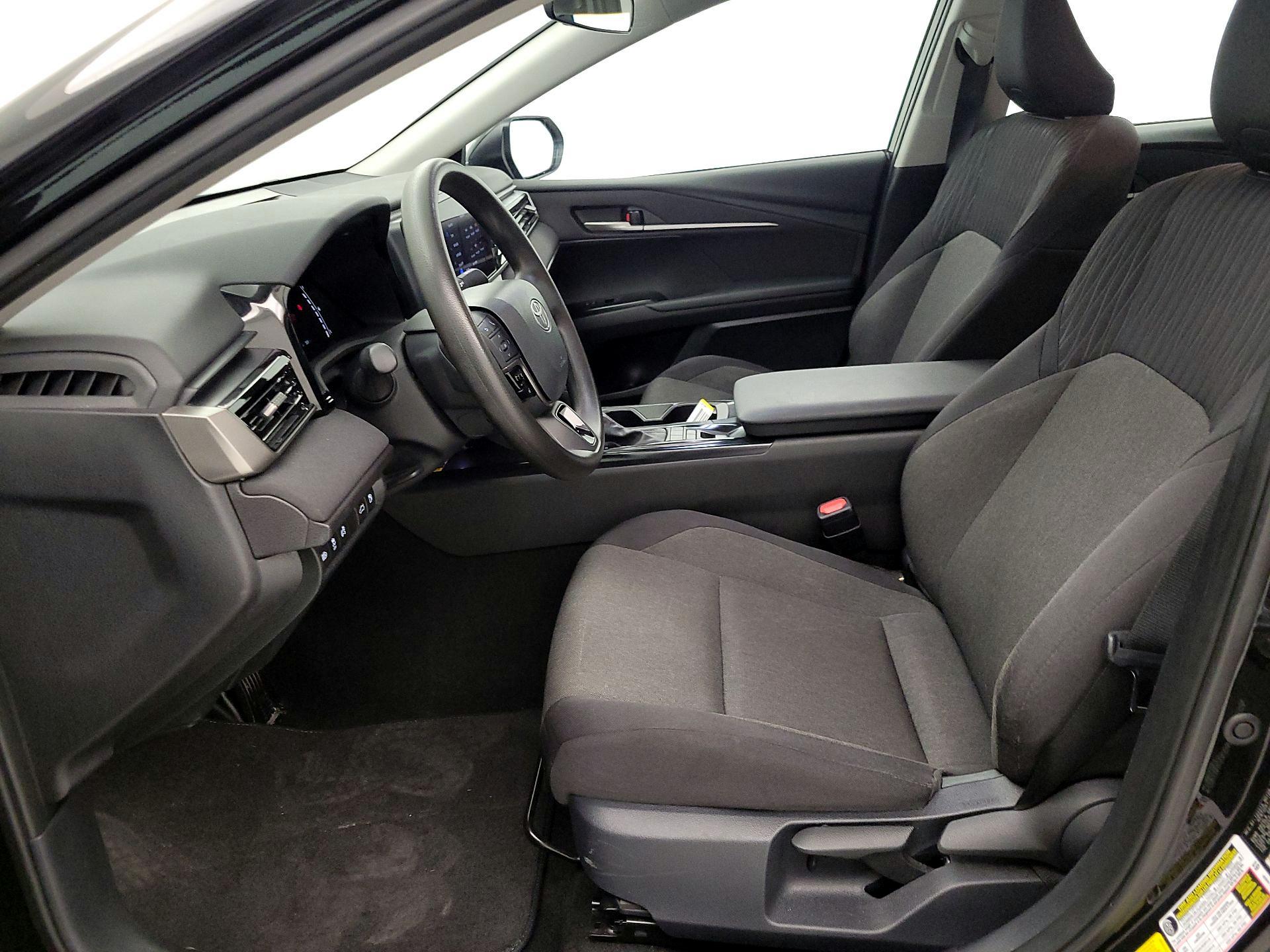 Thumbnail: 2025 Toyota Camry - 11