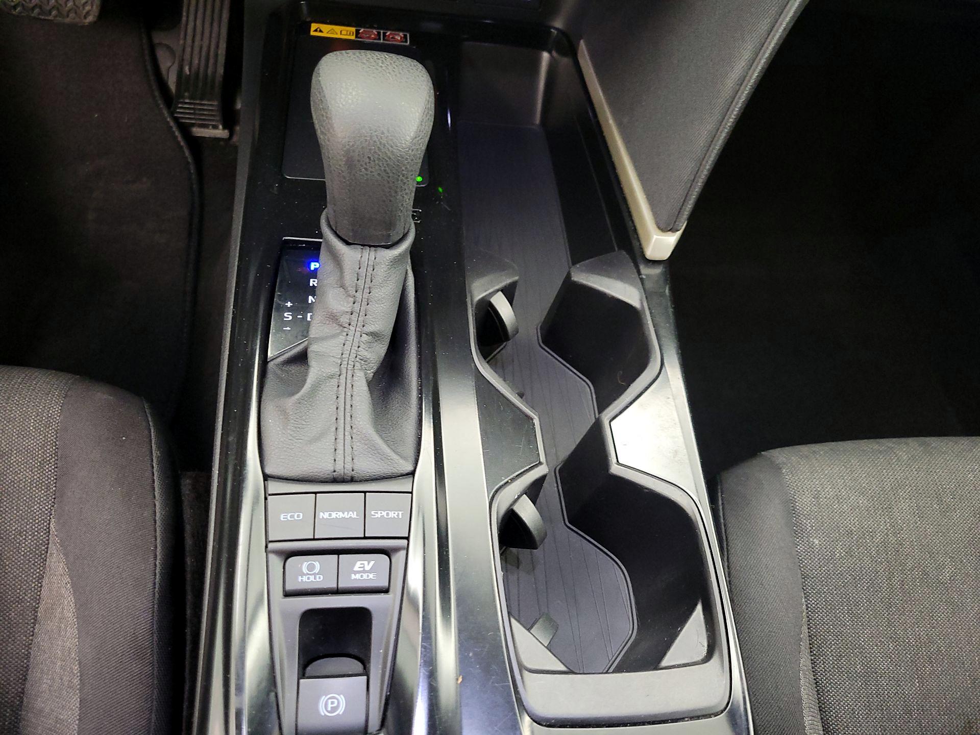 Thumbnail: 2025 Toyota Camry - 17