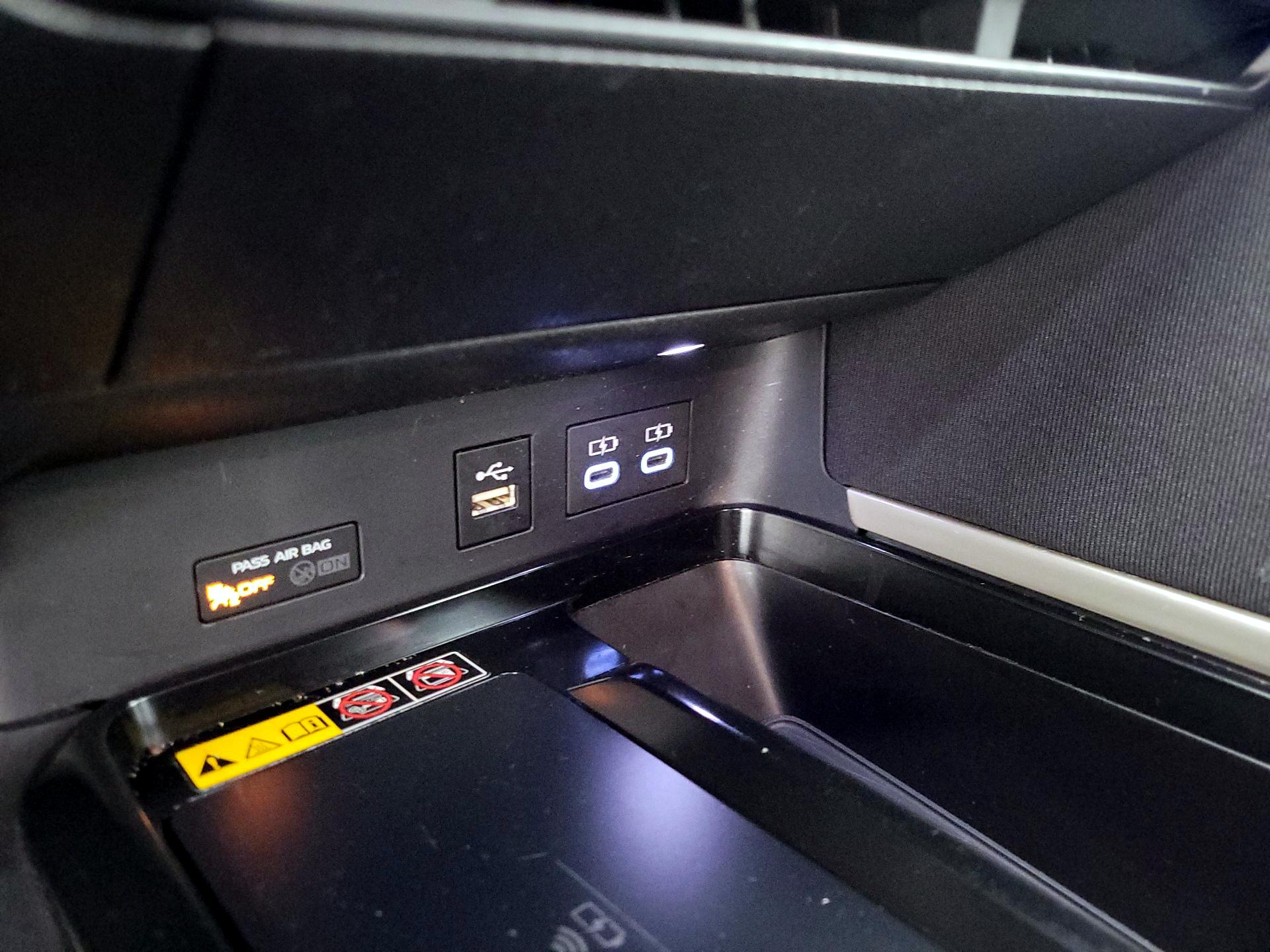 Thumbnail: 2025 Toyota Camry - 18