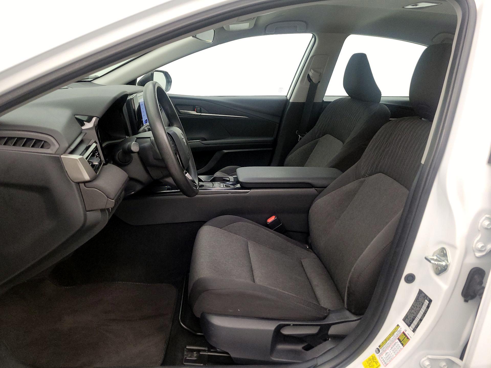 Thumbnail: 2025 Toyota Camry - 11