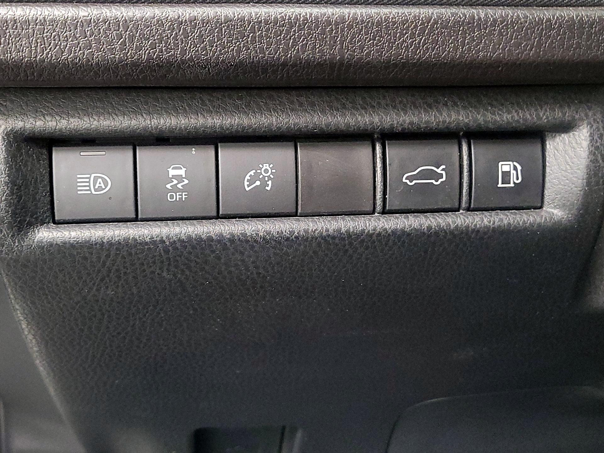 Thumbnail: 2025 Toyota Camry - 13