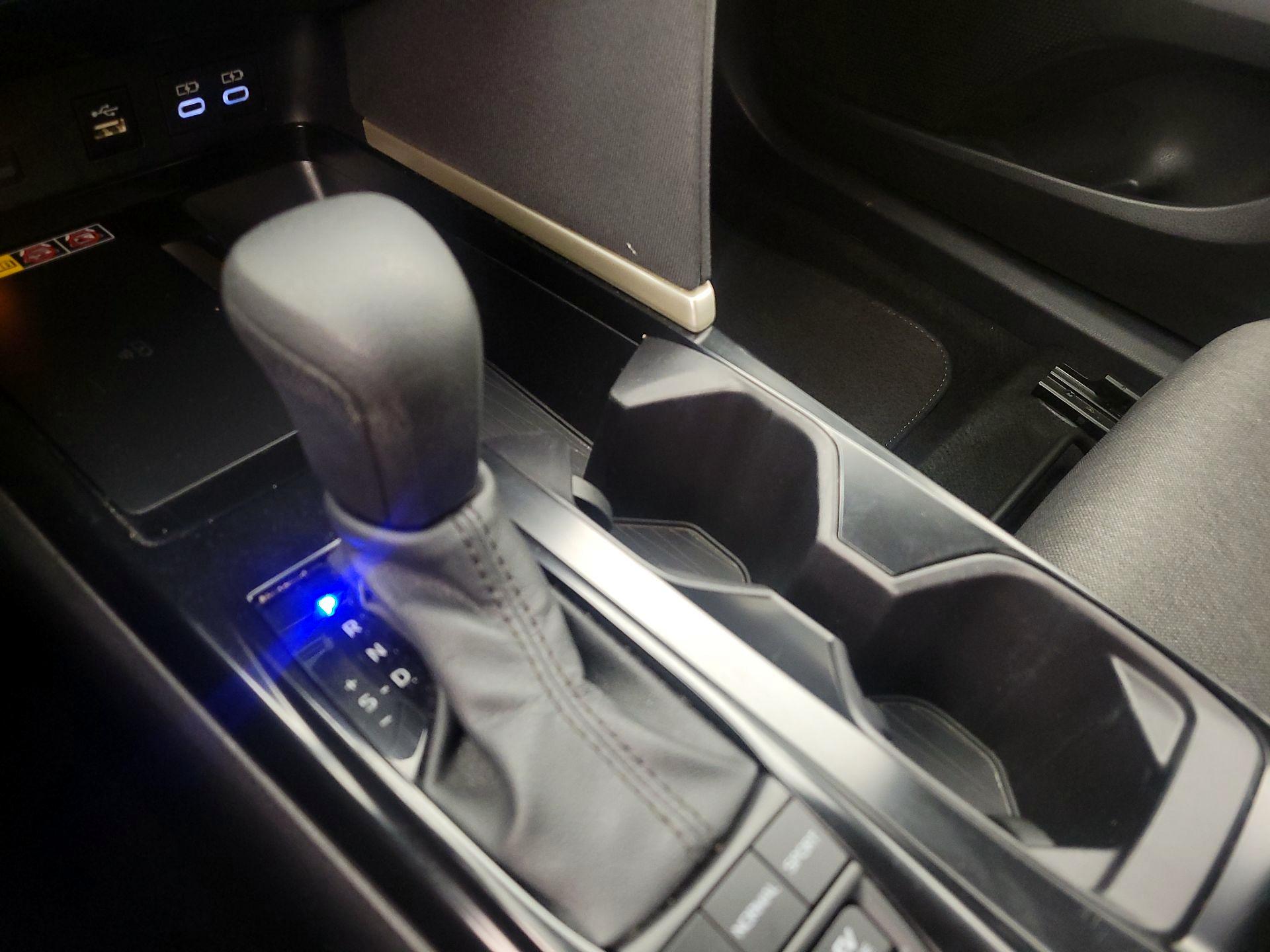 Thumbnail: 2025 Toyota Camry - 17