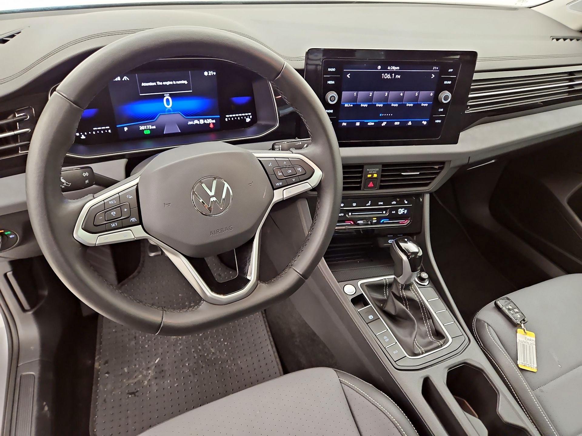 Thumbnail: 2025 Volkswagen Jetta - 9