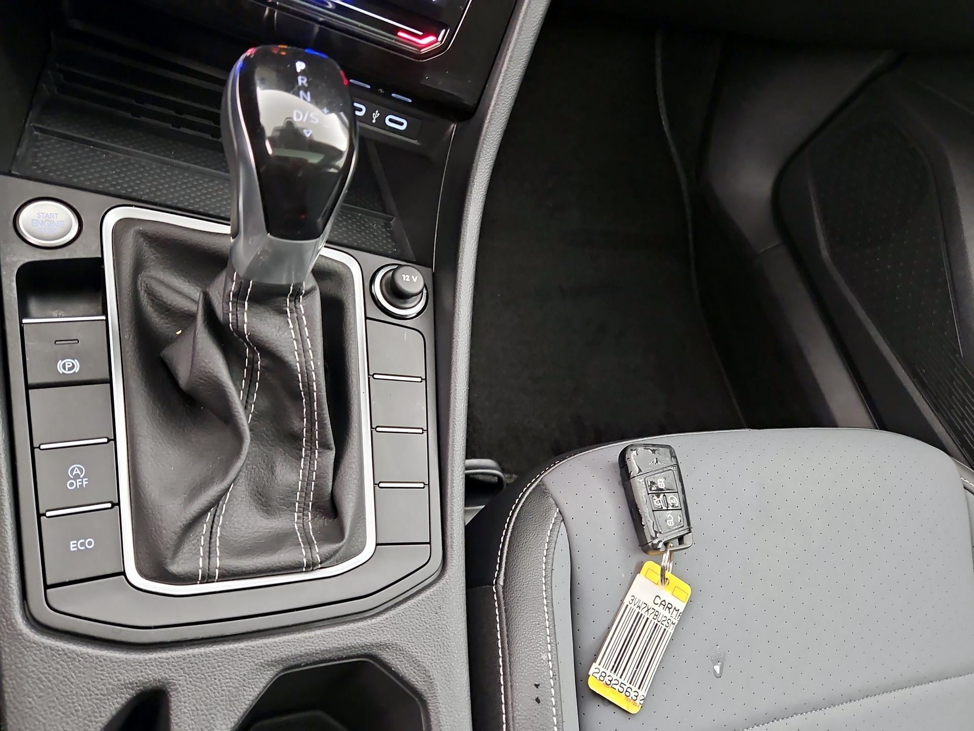 Thumbnail: 2025 Volkswagen Jetta - 17