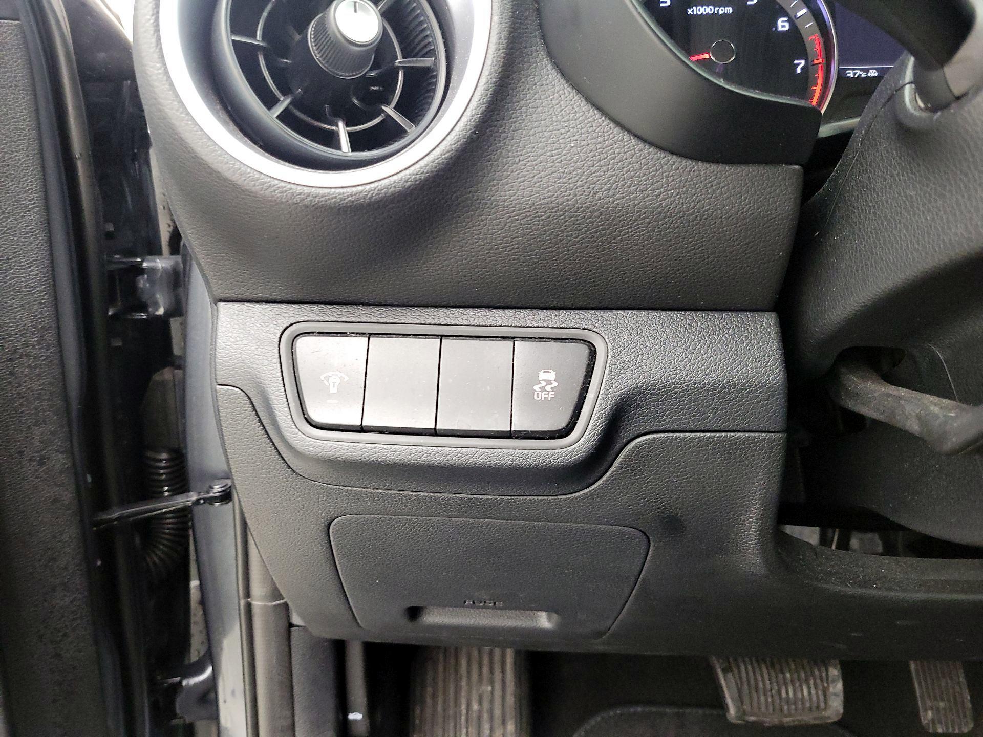 Thumbnail: 2024 Kia Forte - 13