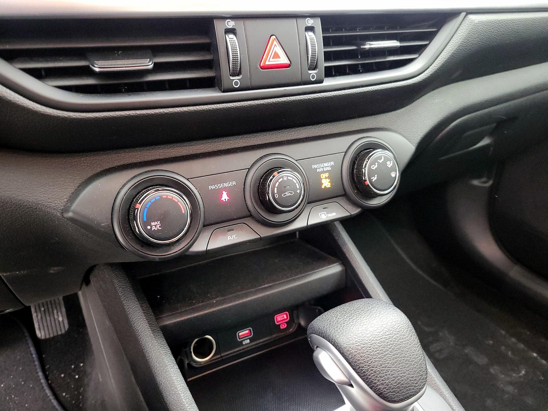 Thumbnail: 2024 Kia Forte - 13