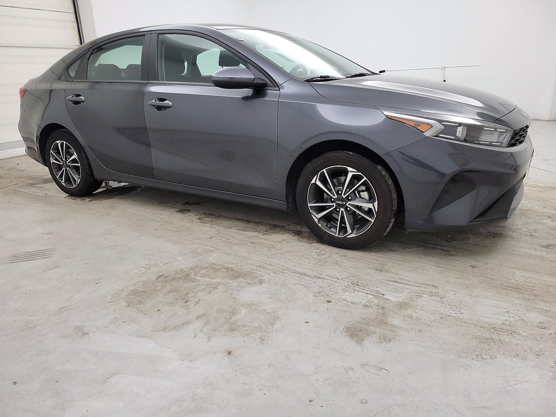 Thumbnail: 2024 Kia Forte - 4