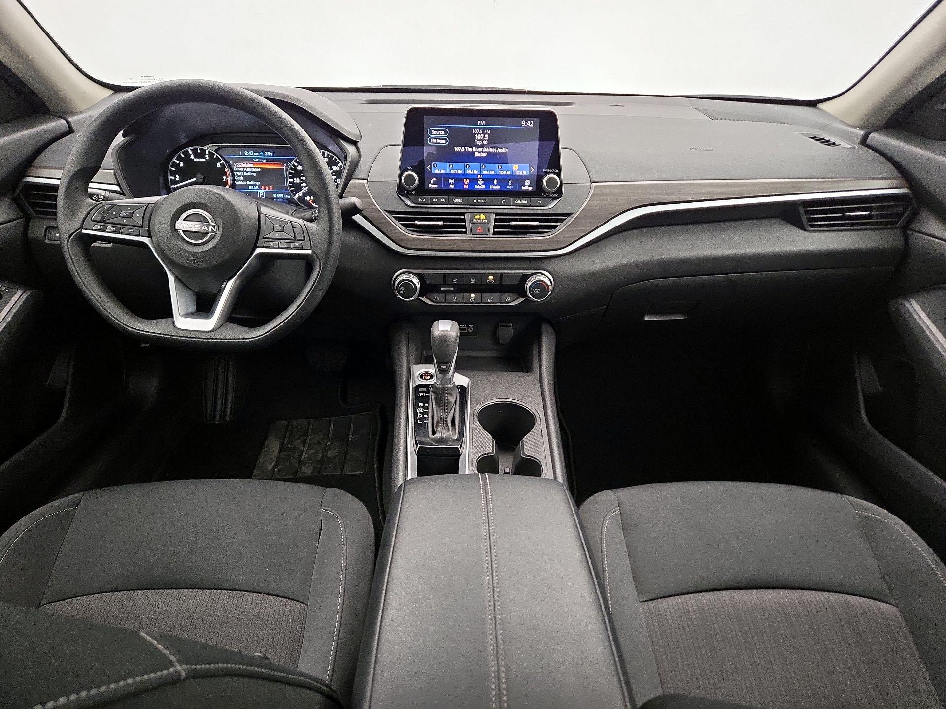 Thumbnail: 2025 Nissan Altima - 9