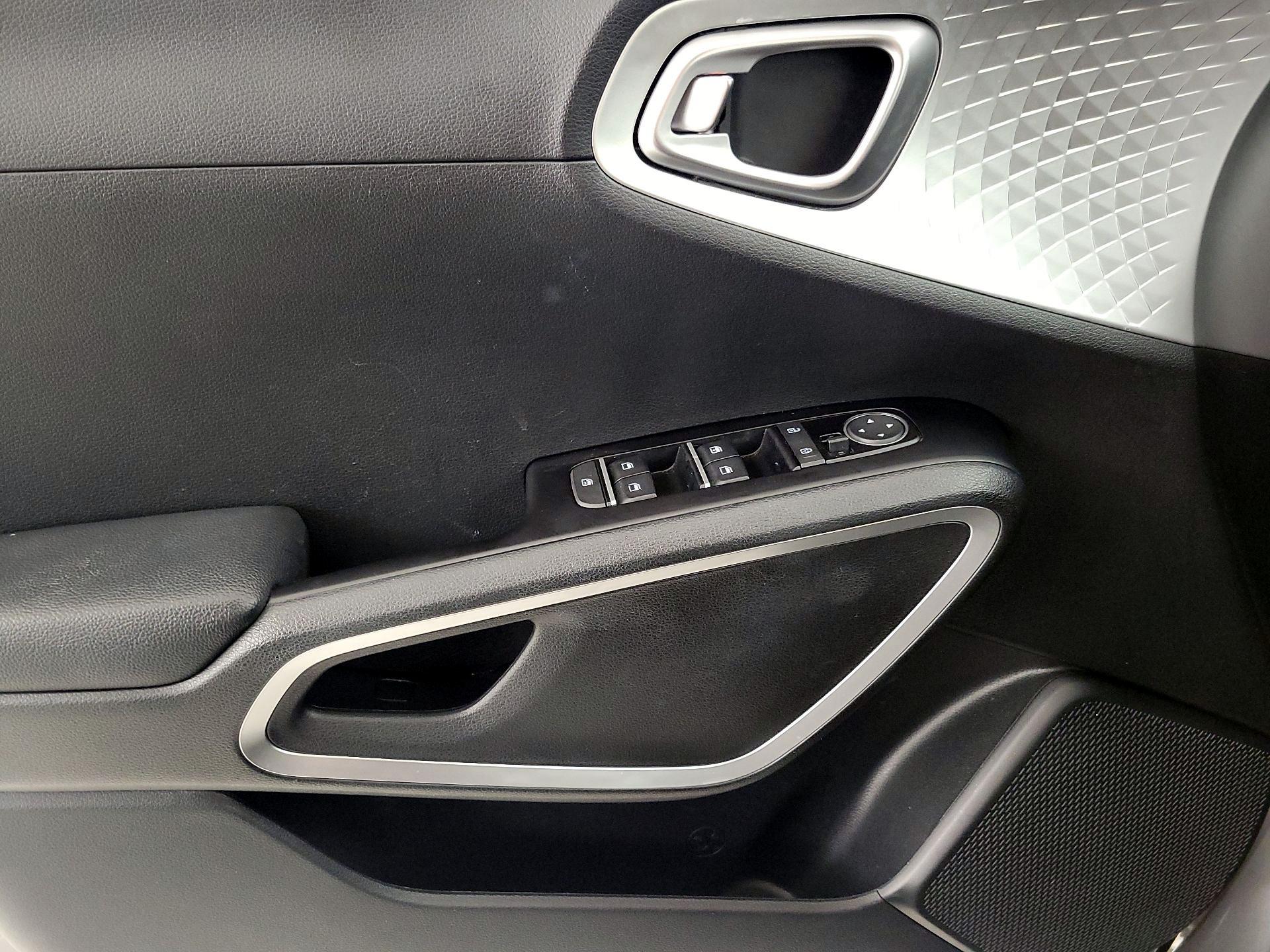 Thumbnail: 2025 Kia Soul - 12